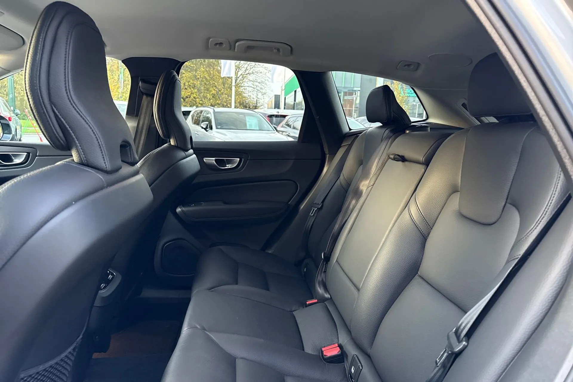 Volvo XC60 thumbnail image number 30