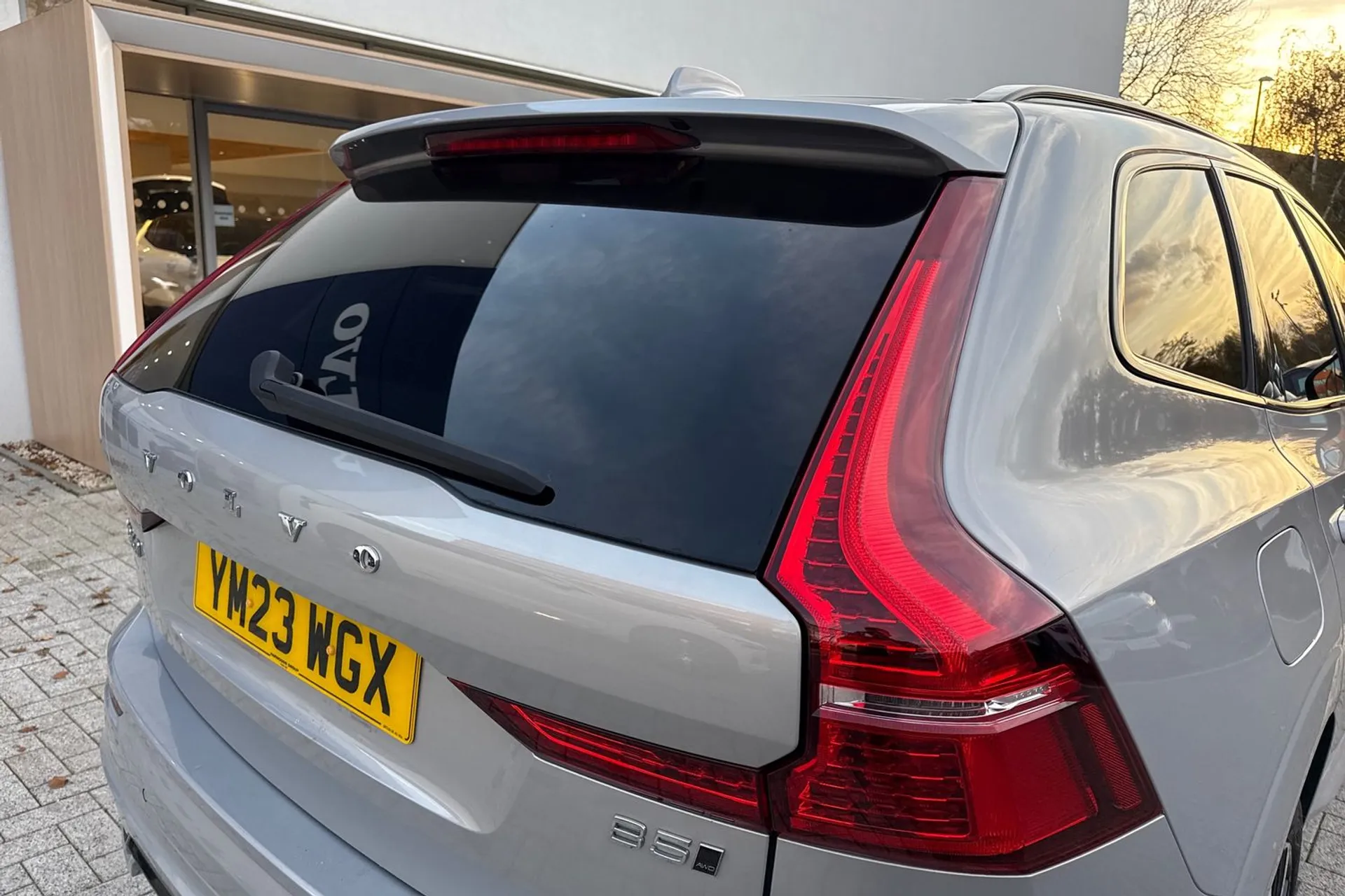 Volvo XC60 thumbnail image number 16