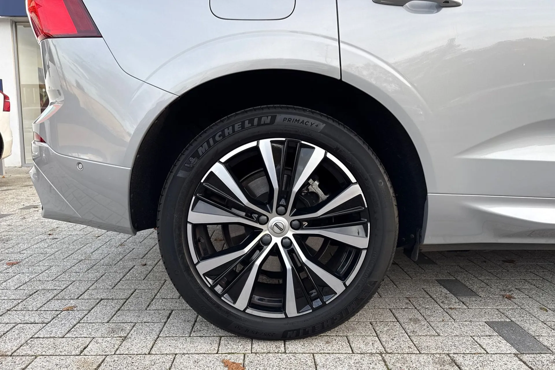 Volvo XC60 thumbnail image number 14