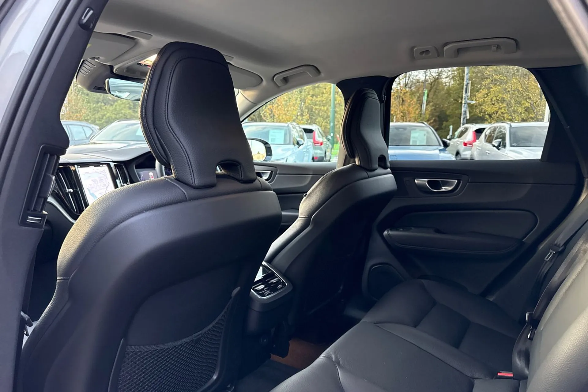 Volvo XC60 thumbnail image number 31