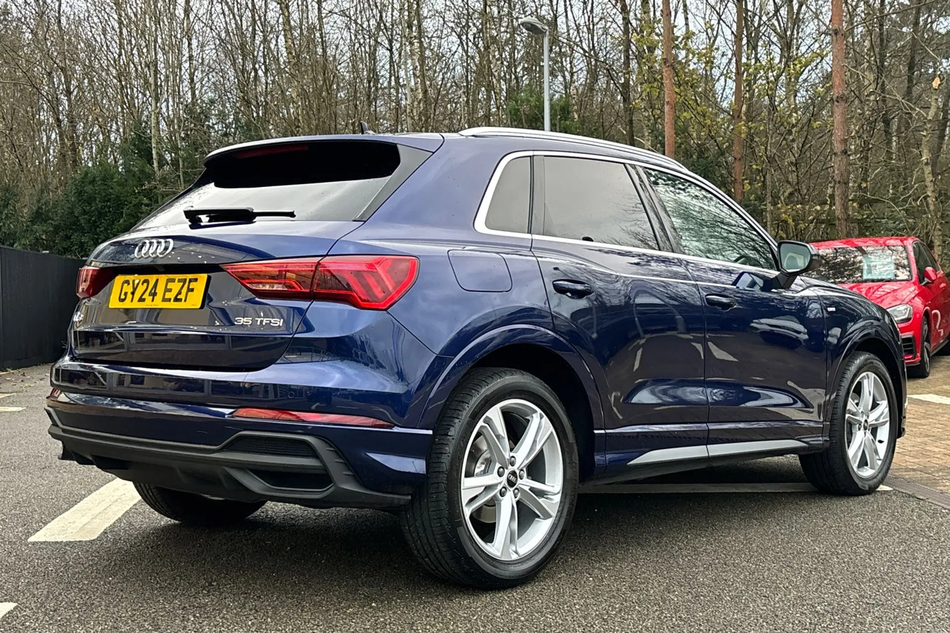 Audi Q3 thumbnail image number 6