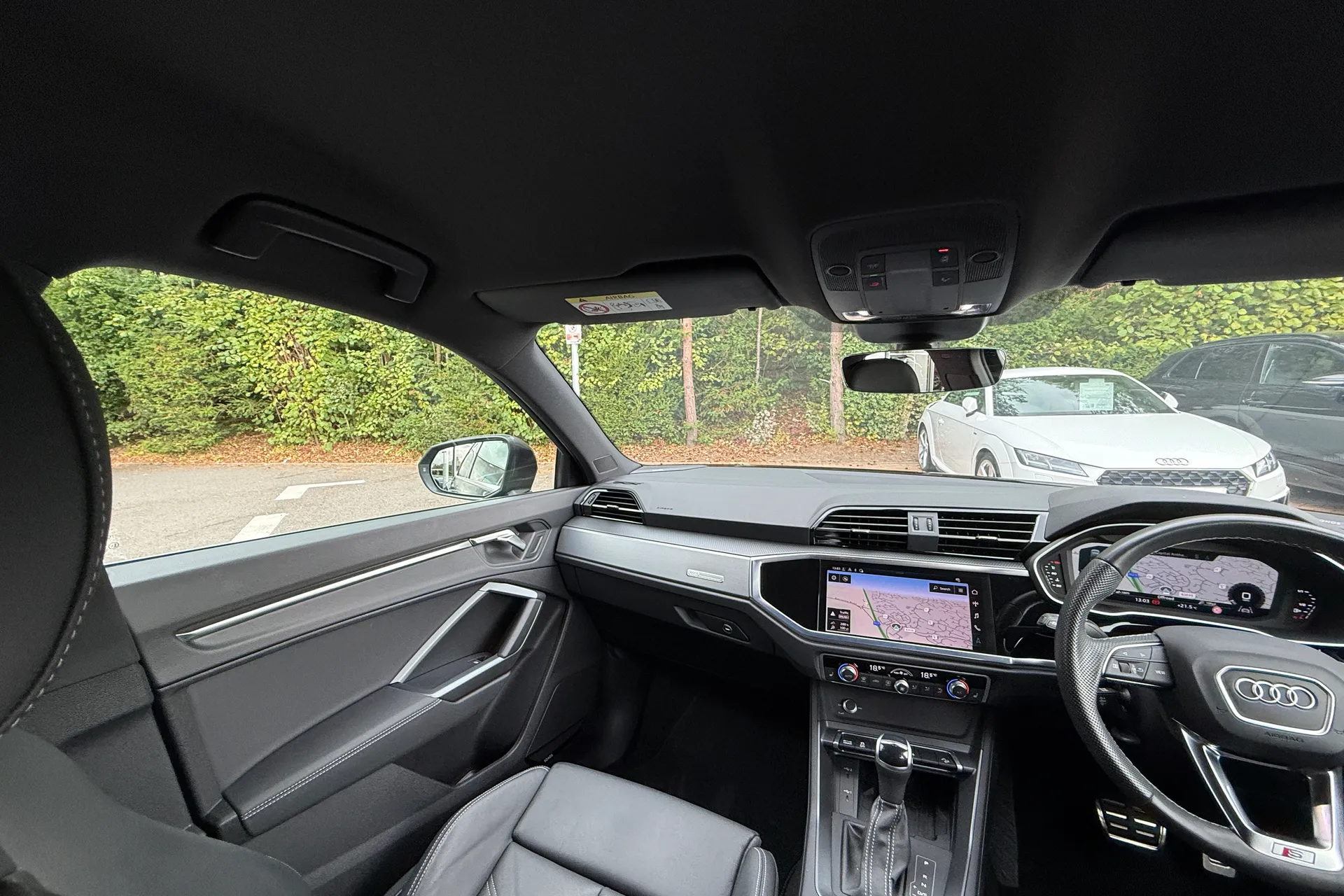 Audi Q3 thumbnail image number 35