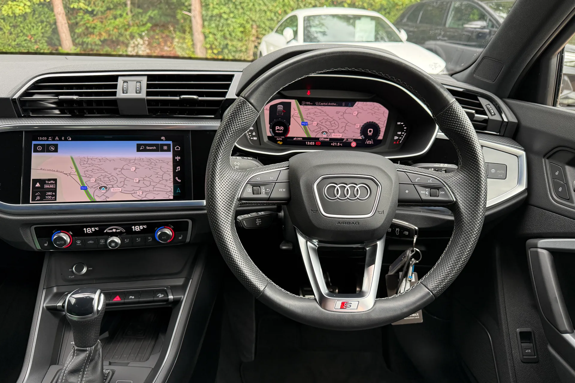 Audi Q3 thumbnail image number 38
