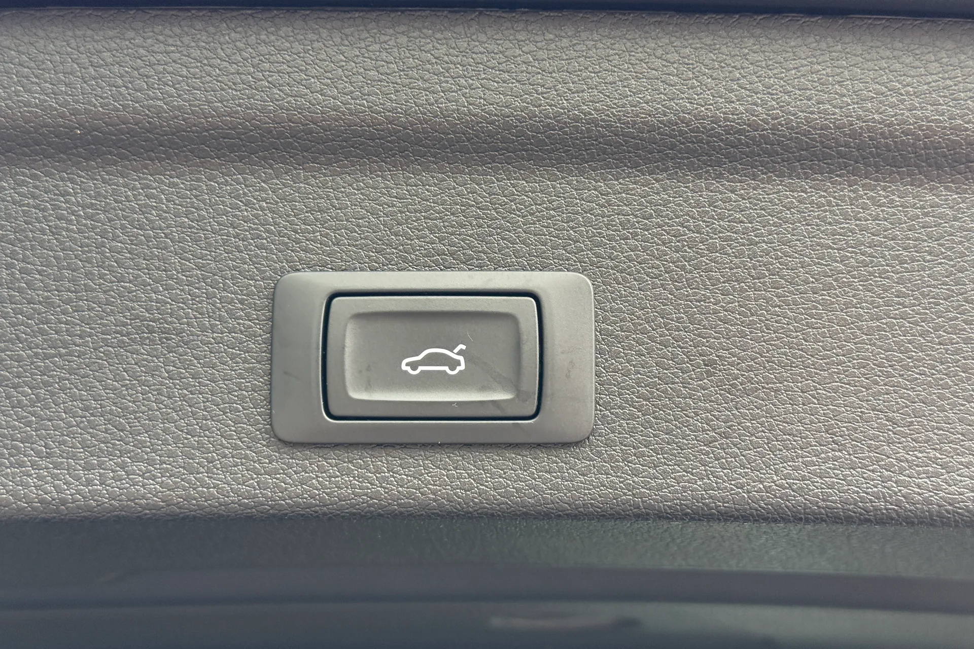 Audi Q3 thumbnail image number 42