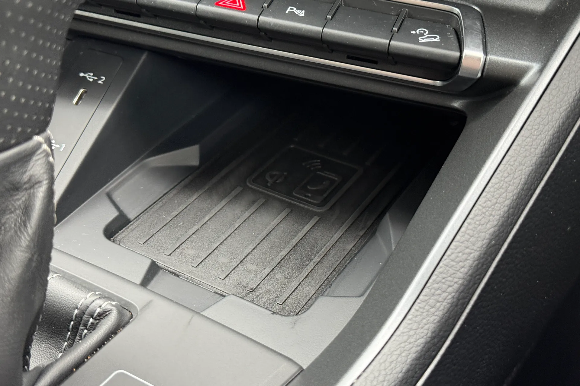 Audi Q3 thumbnail image number 14