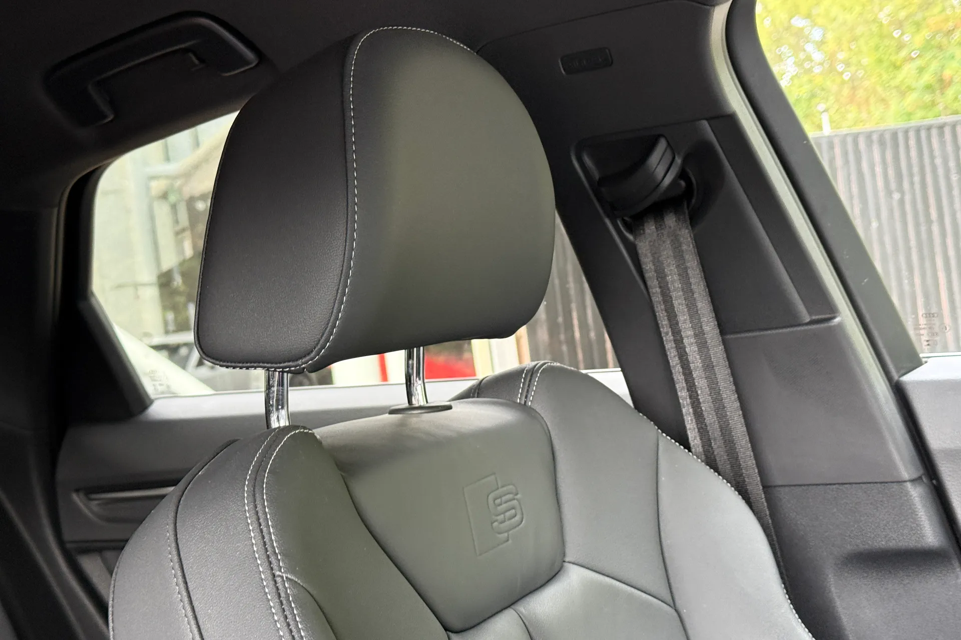 Audi Q3 thumbnail image number 21