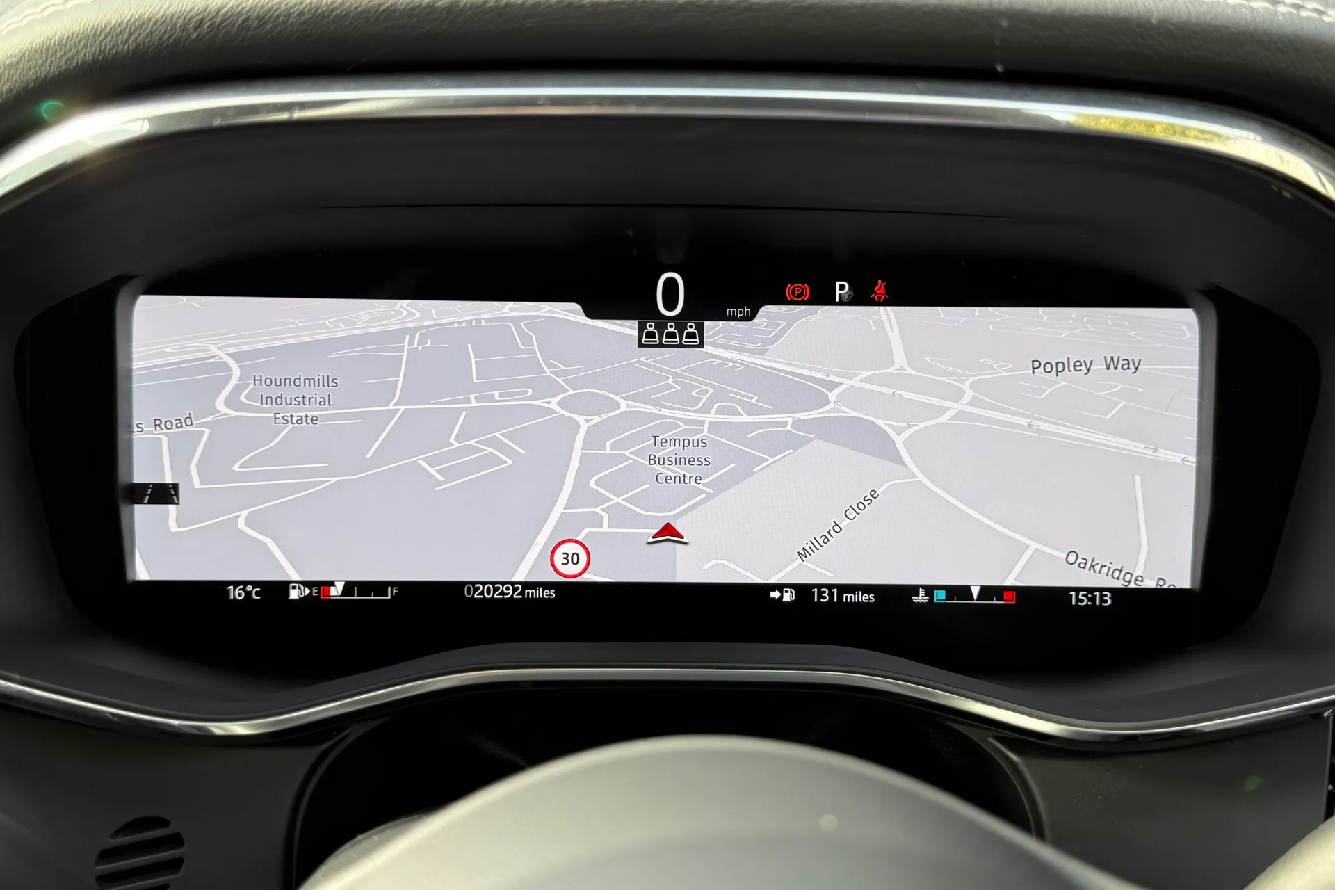 Jaguar F-PACE thumbnail image number 23