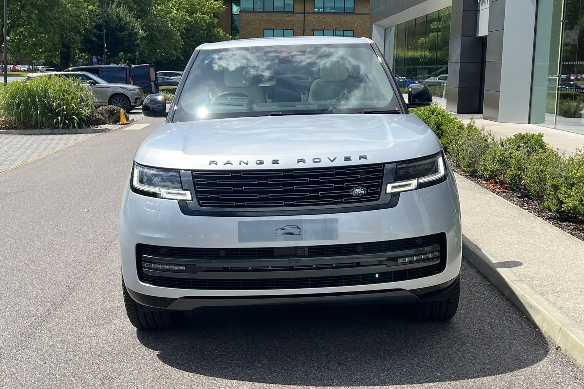 LAND ROVER RANGE ROVER thumbnail image number 14