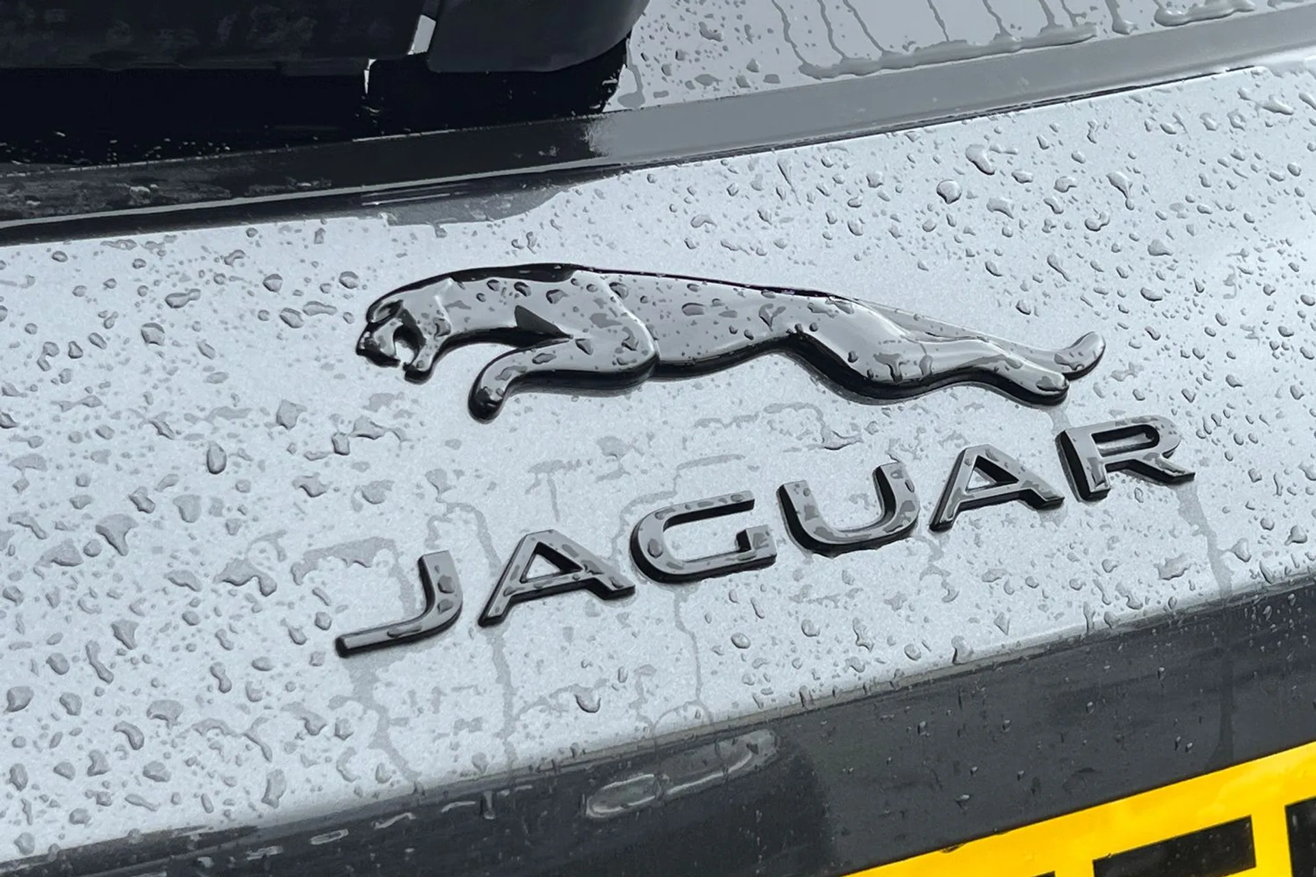 Jaguar F-PACE thumbnail image number 60