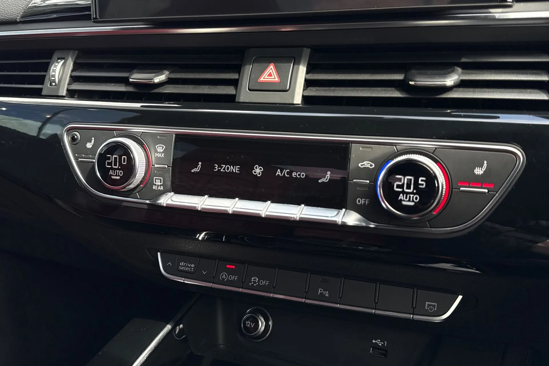 Audi A4 thumbnail image number 26