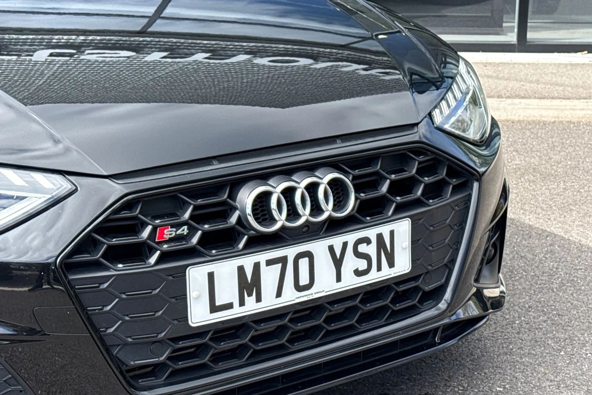 Audi A4 thumbnail image number 9