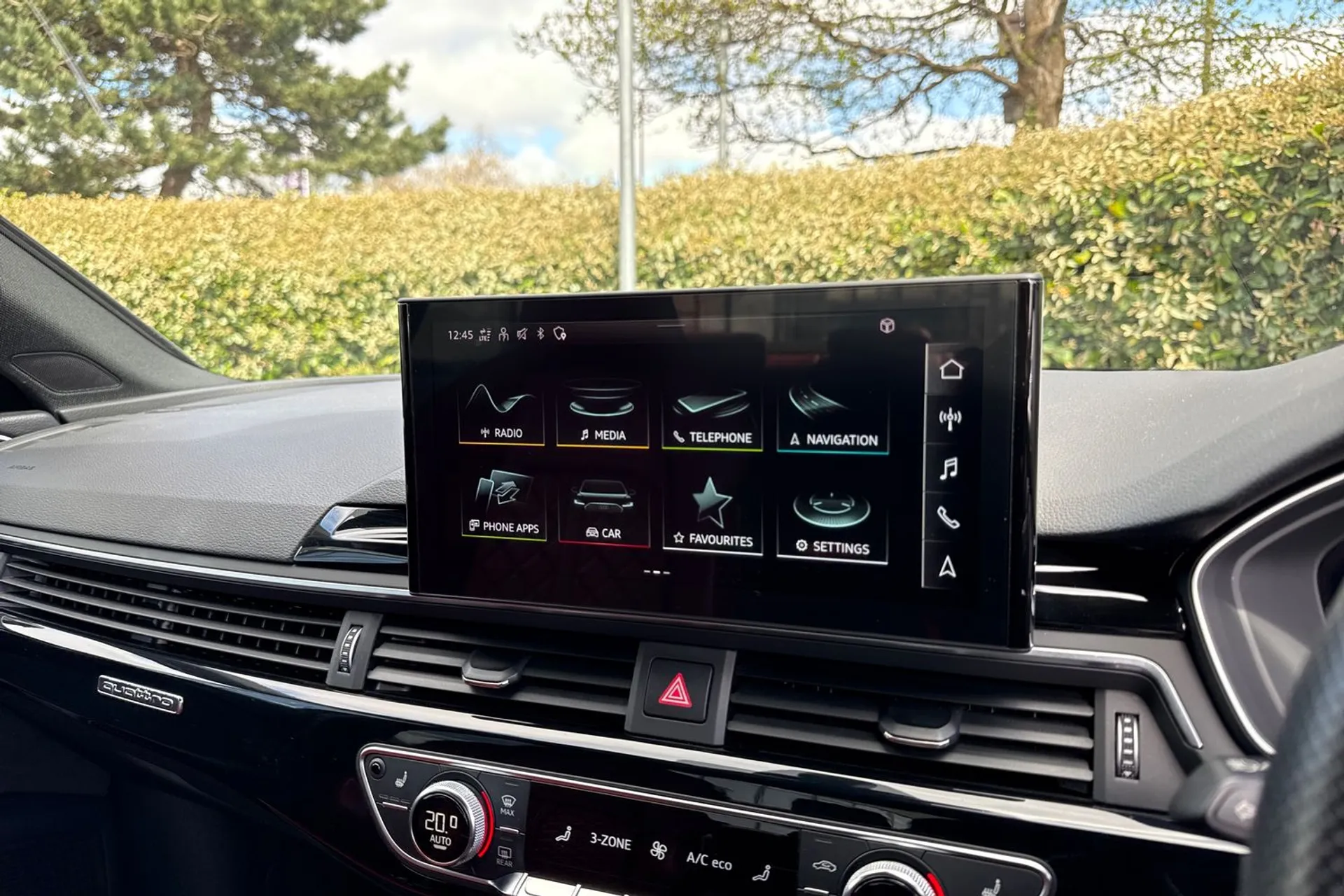 Audi A4 thumbnail image number 28