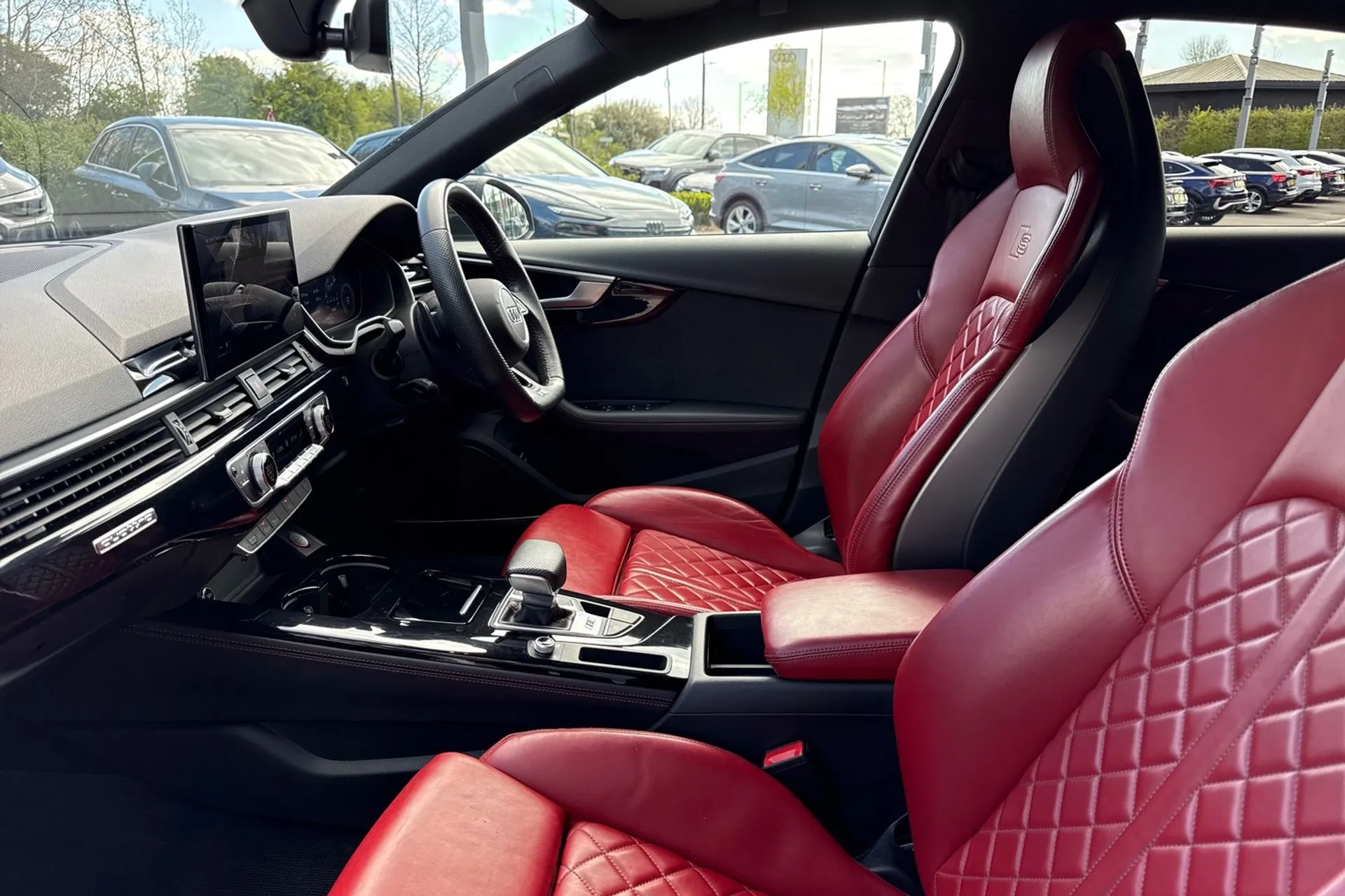 Audi A4 thumbnail image number 20
