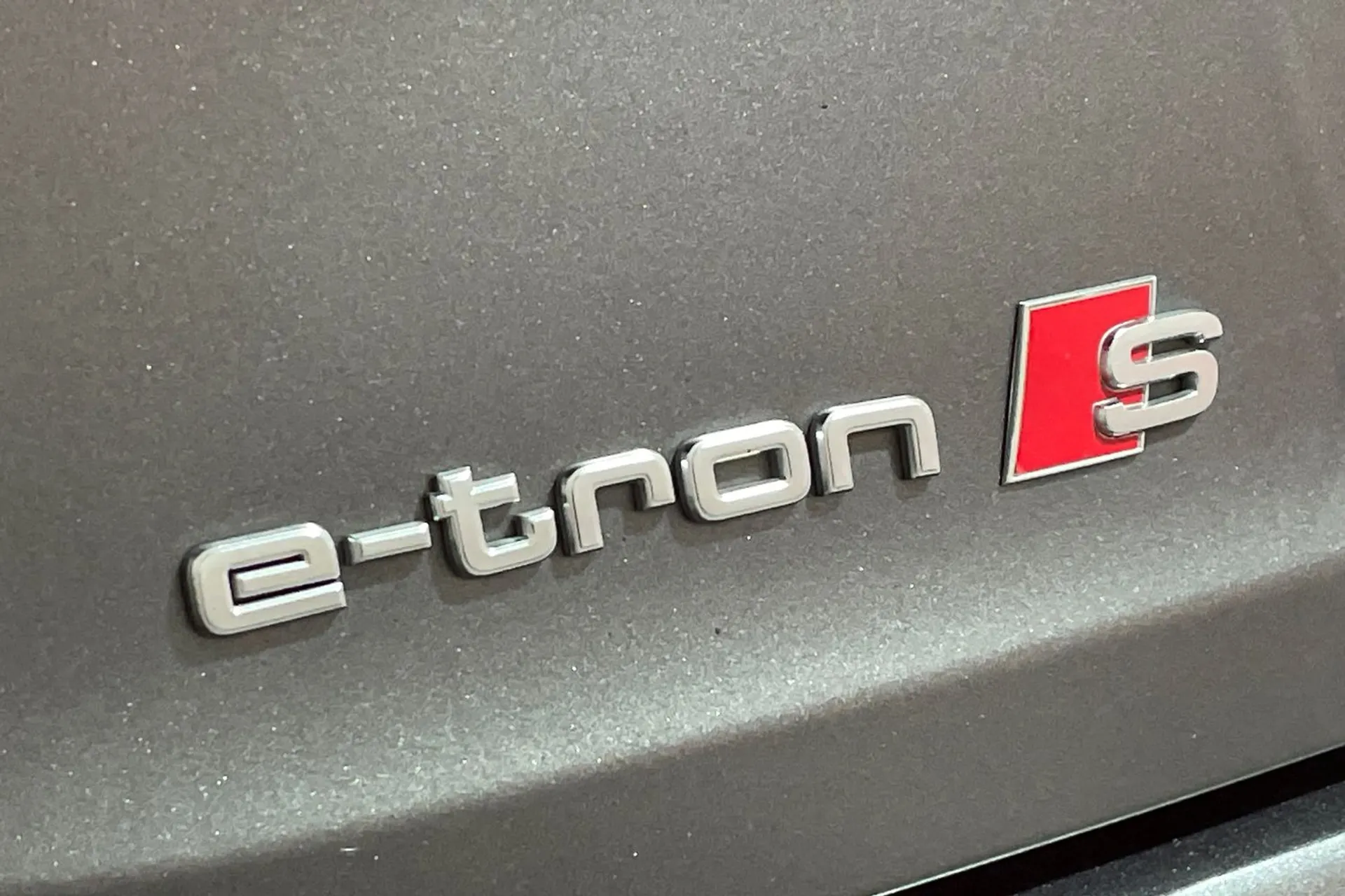 Audi e-tron thumbnail image number 53