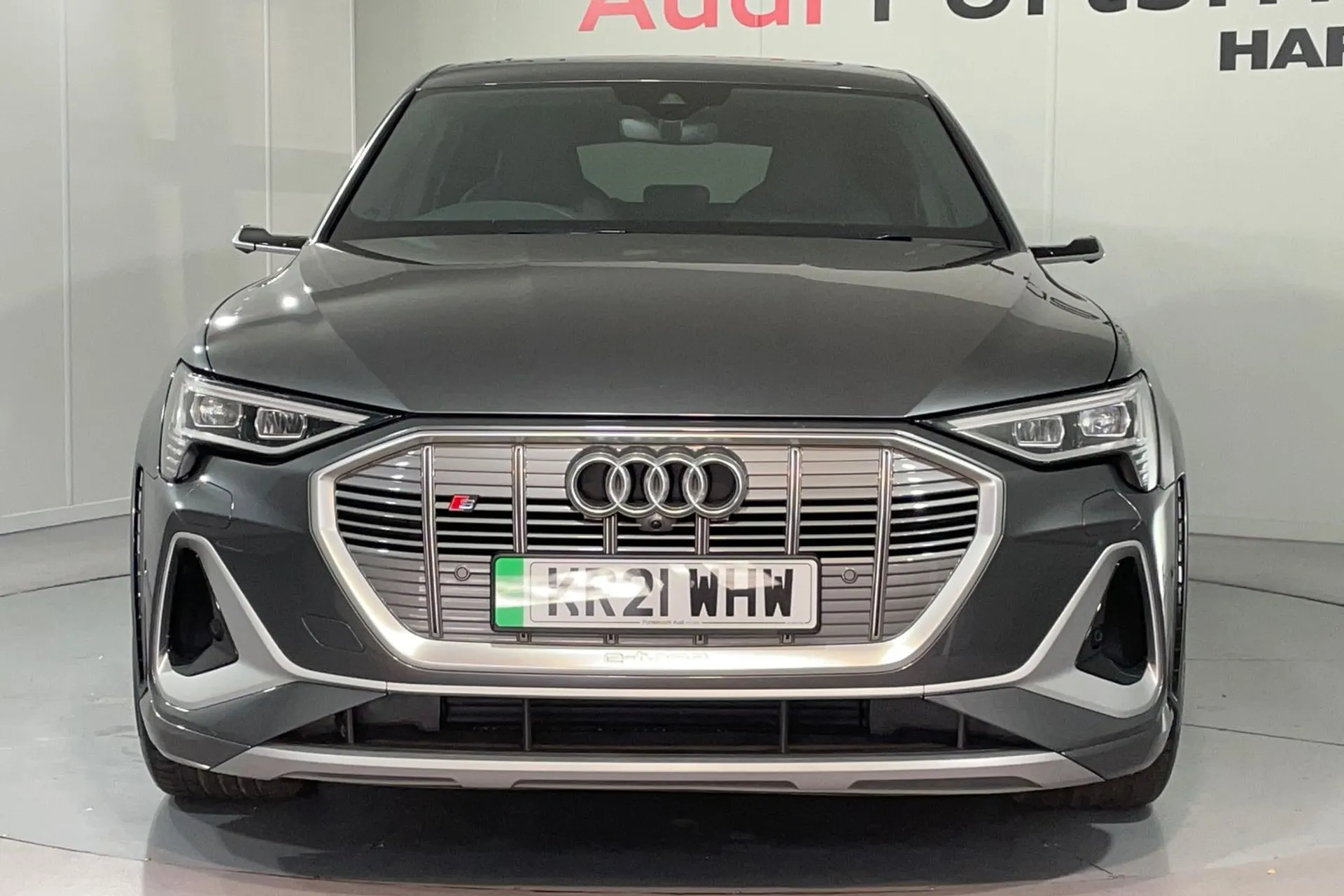 Audi e-tron thumbnail image number 8