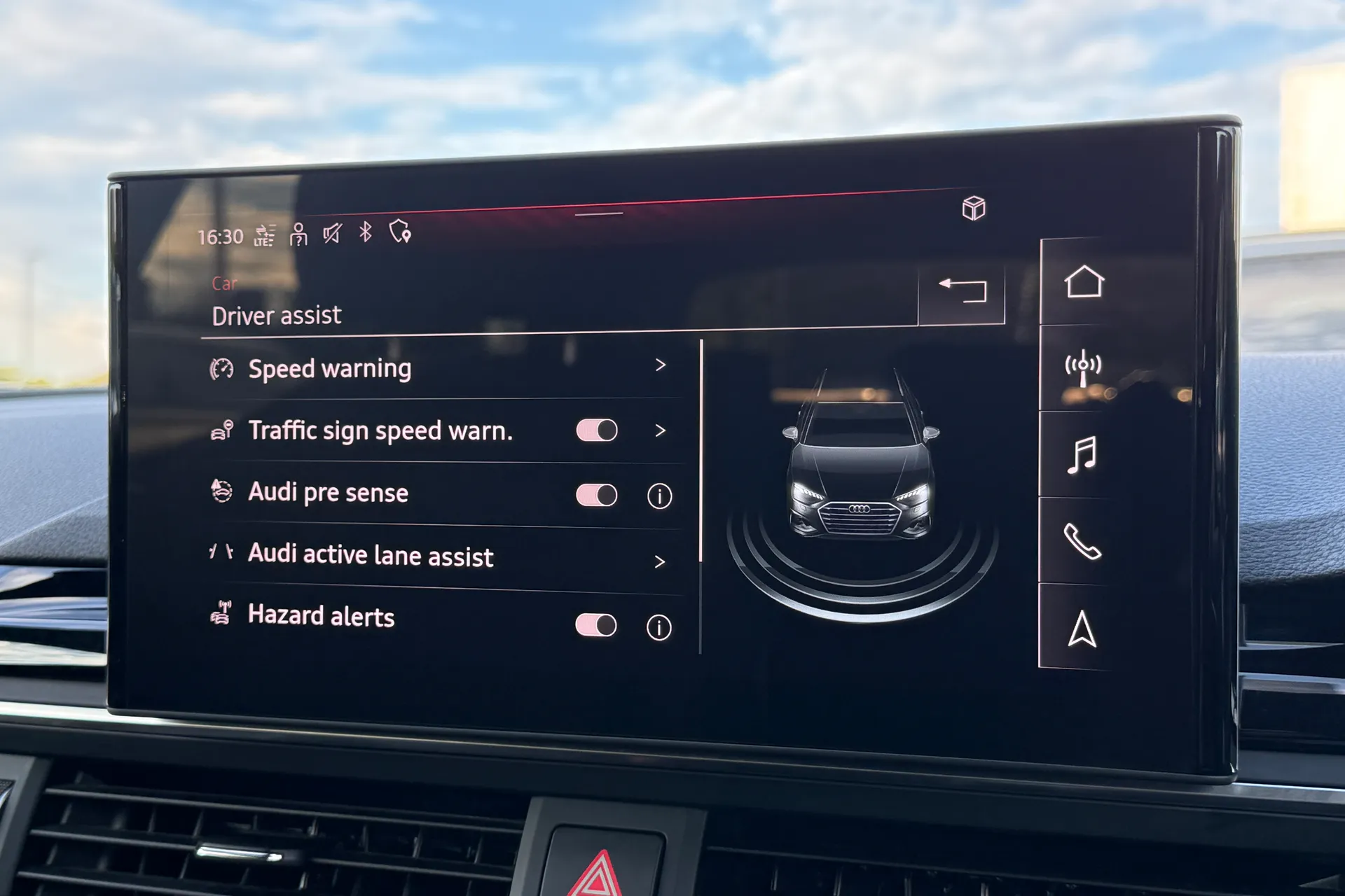 Audi A4 thumbnail image number 13