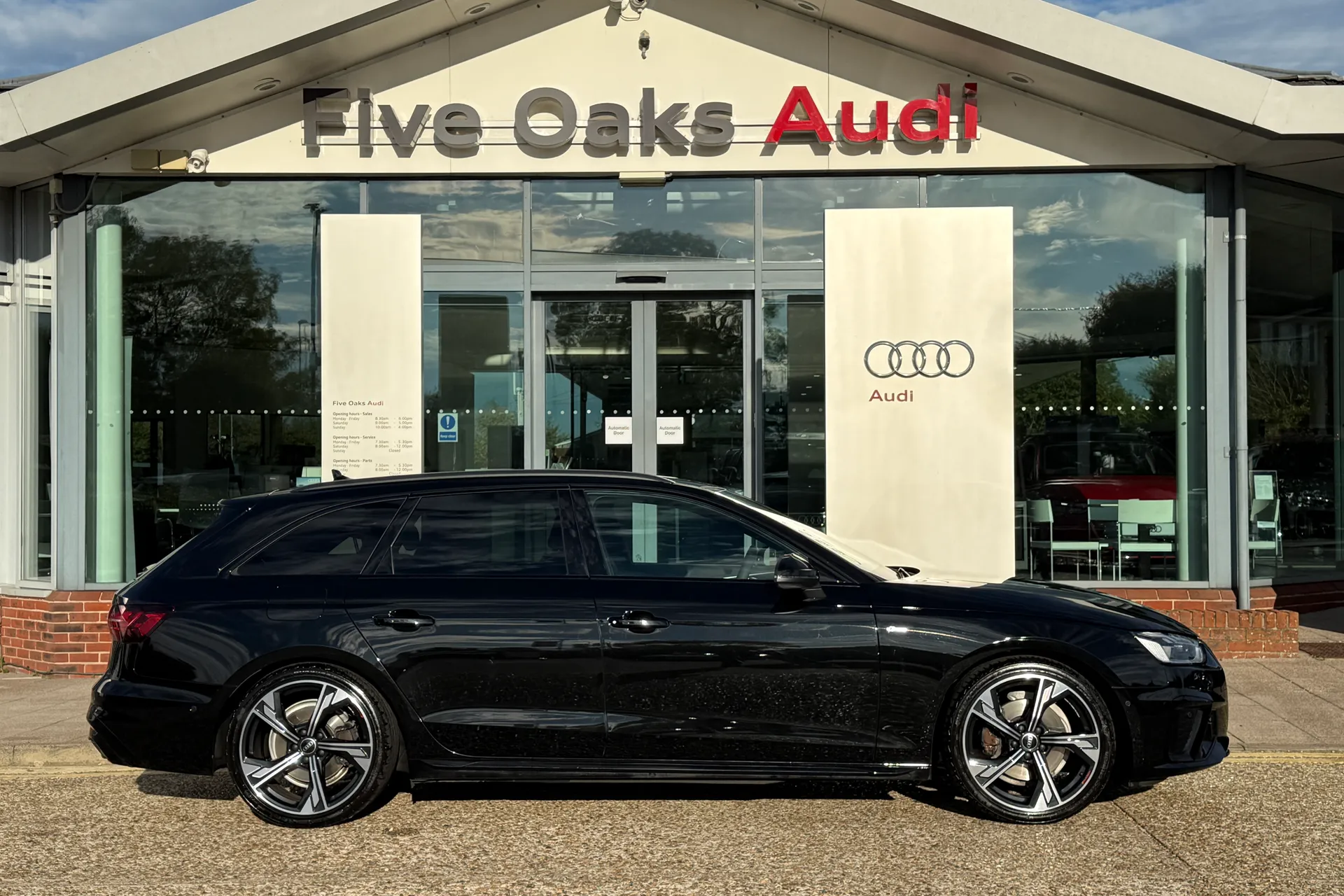 Audi A4 thumbnail image number 2
