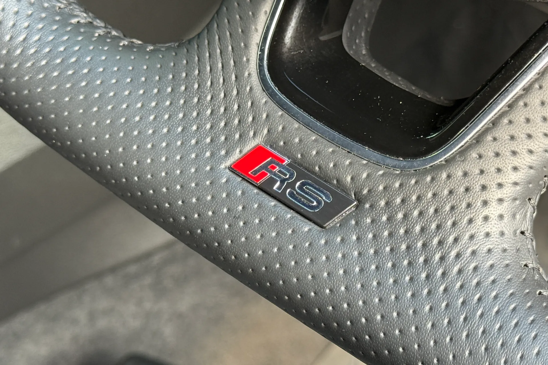 Audi RS3 thumbnail image number 28