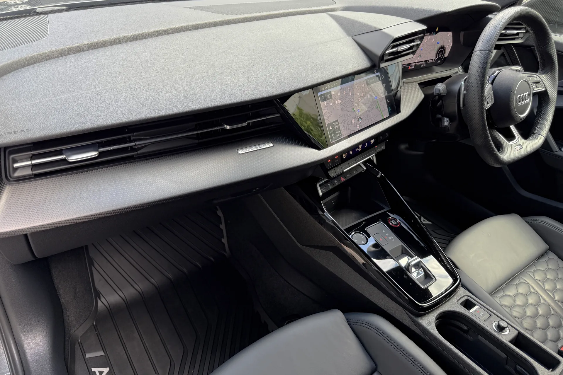 Audi RS3 thumbnail image number 30