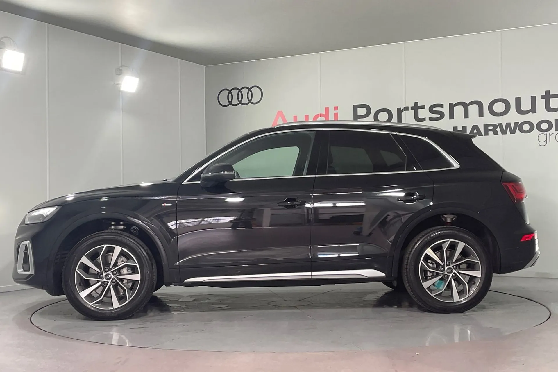 Audi Q5 thumbnail image number 12