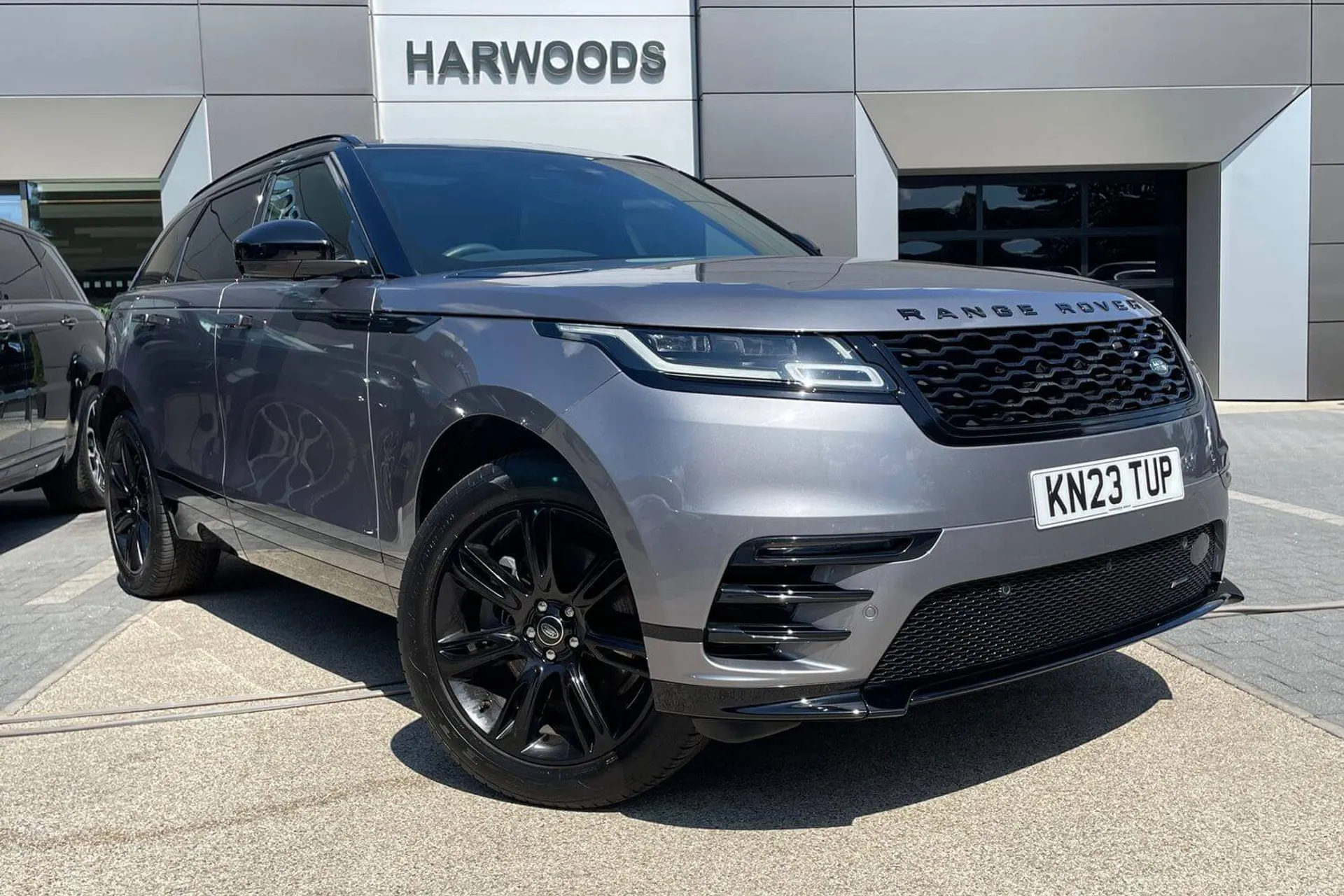 LAND ROVER RANGE ROVER VELAR thumbnail image number 9