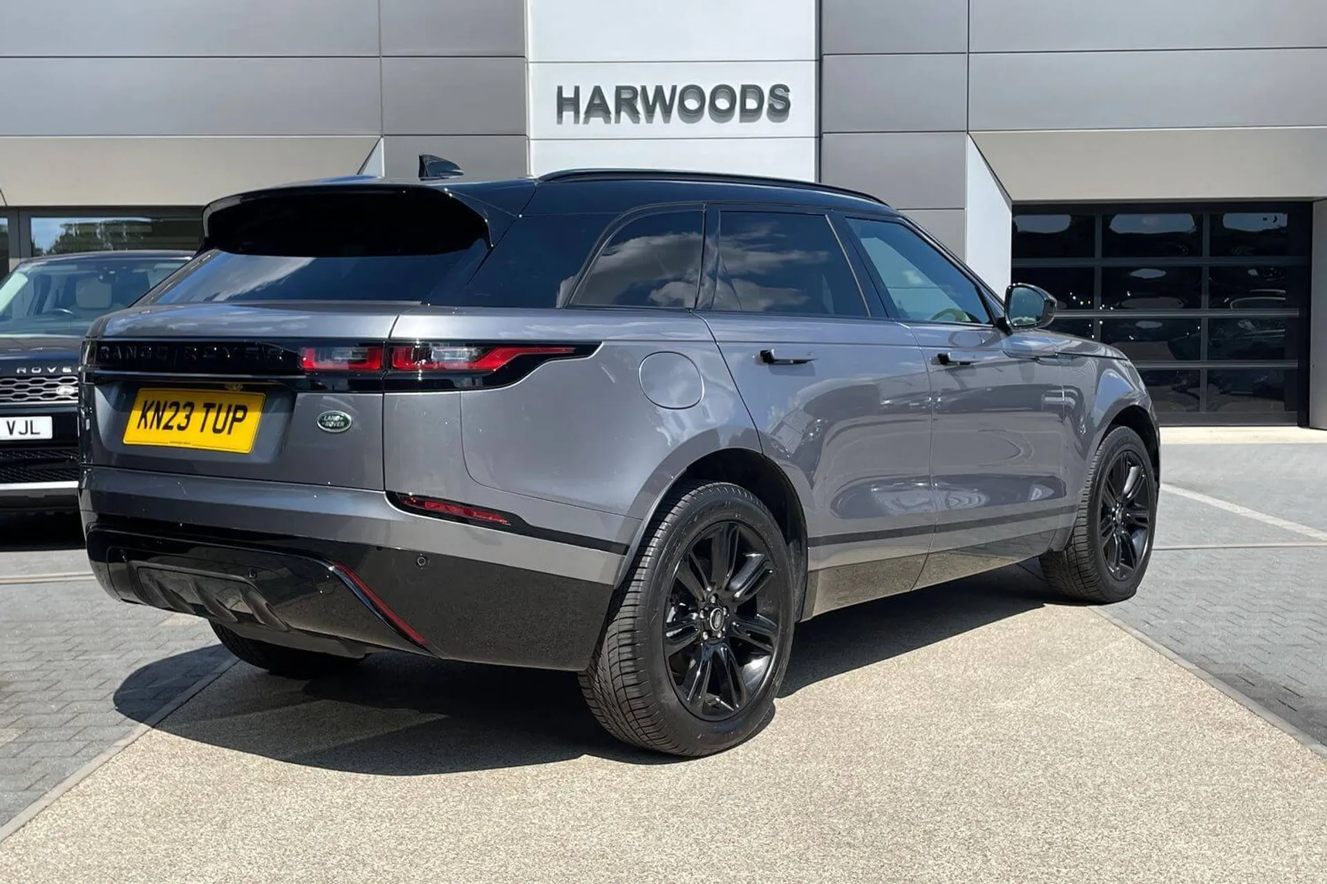 LAND ROVER RANGE ROVER VELAR thumbnail image number 53