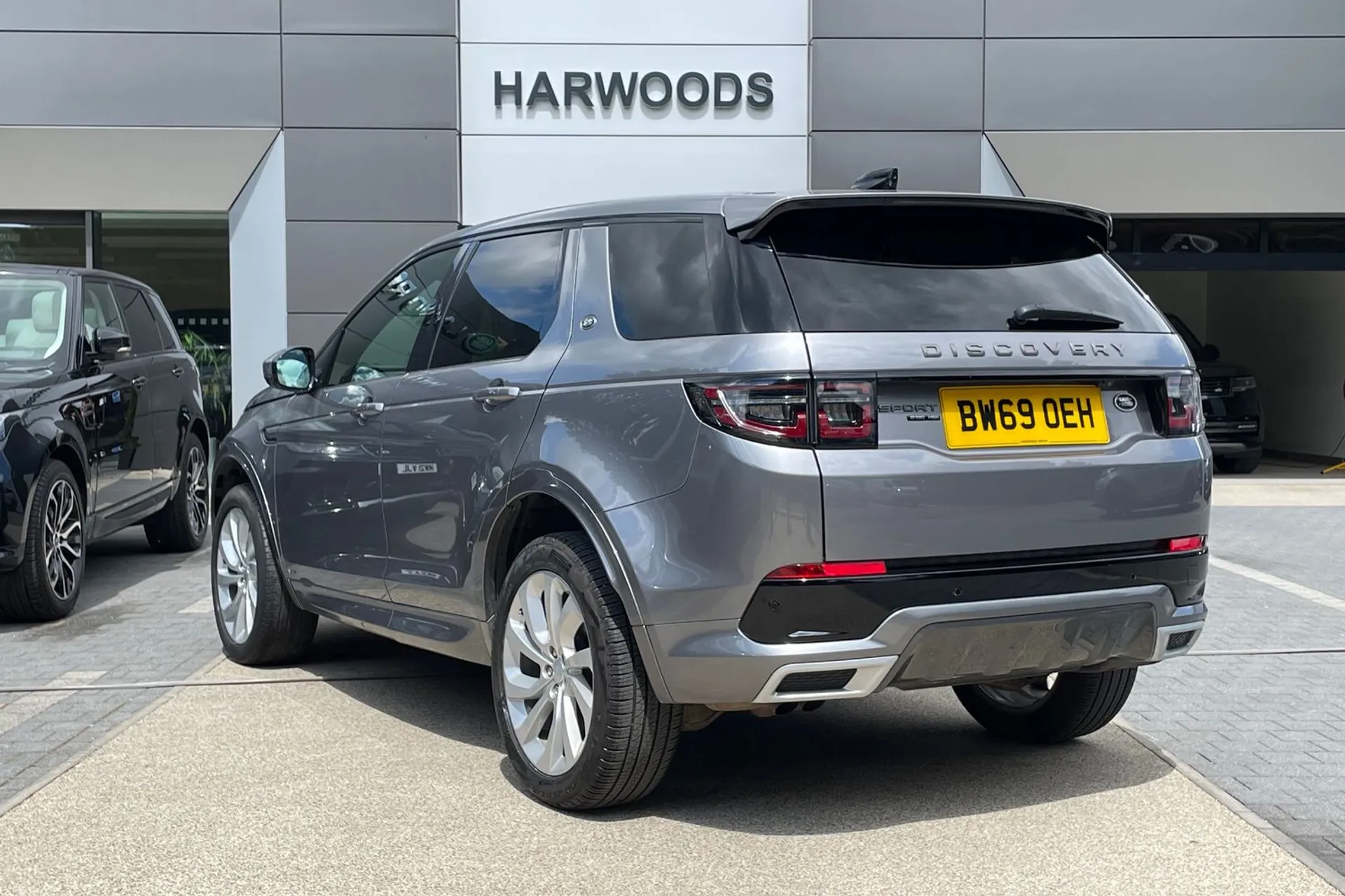 LAND ROVER DISCOVERY SPORT thumbnail image number 2