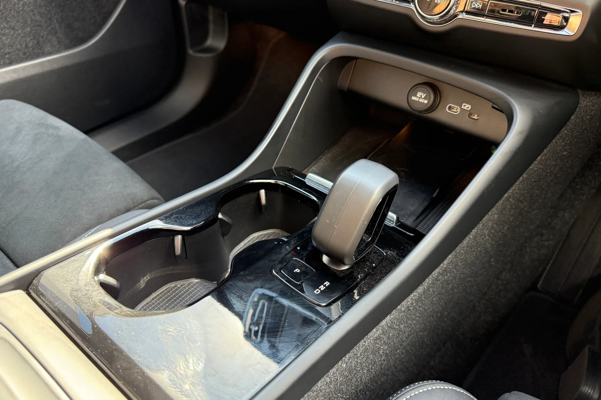 Volvo XC40 thumbnail image number 42