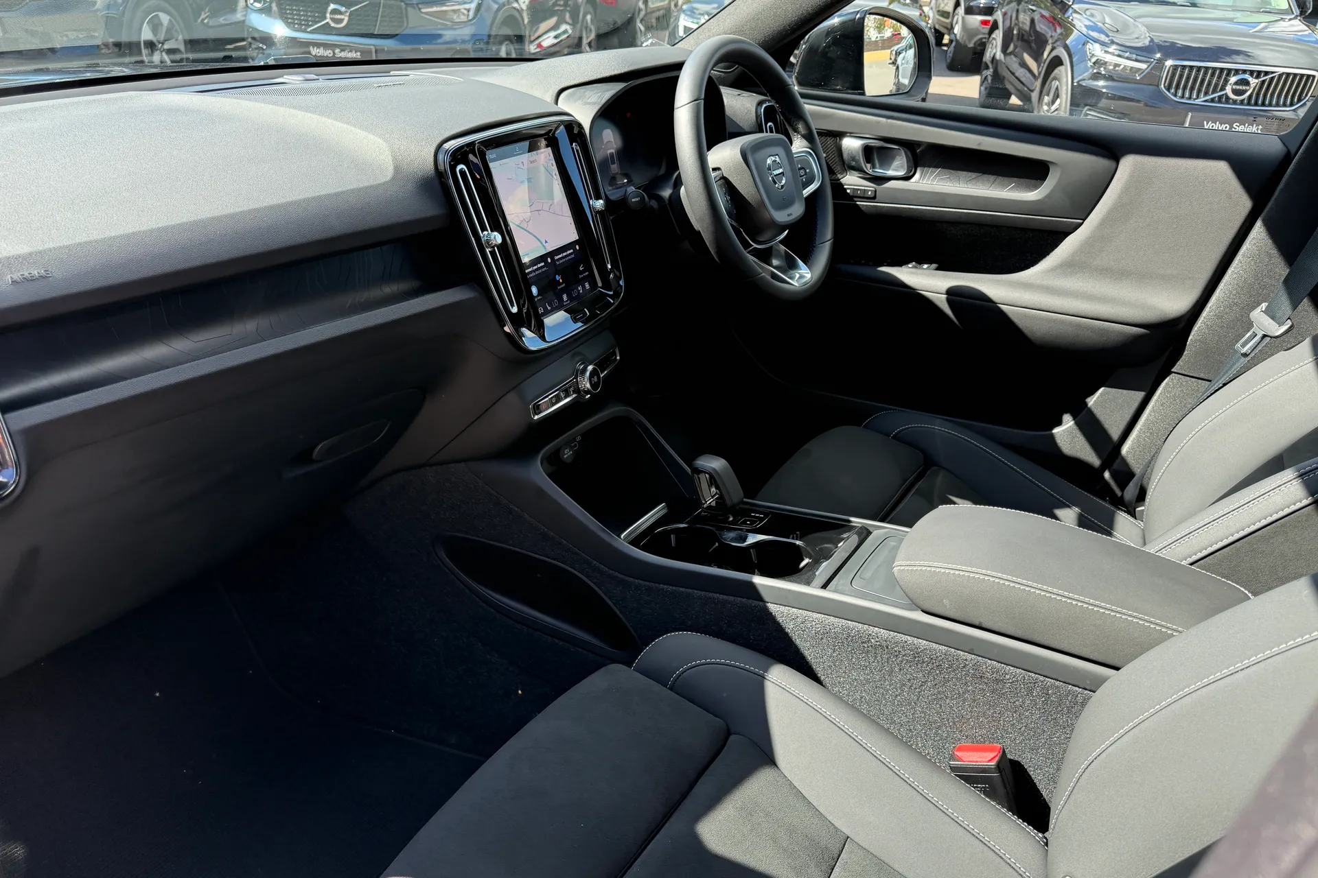 Volvo XC40 thumbnail image number 26