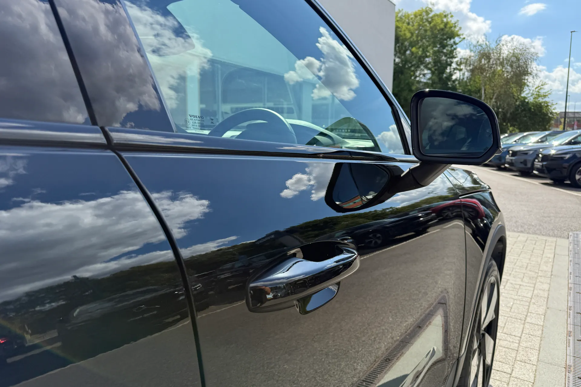 Volvo XC40 thumbnail image number 15
