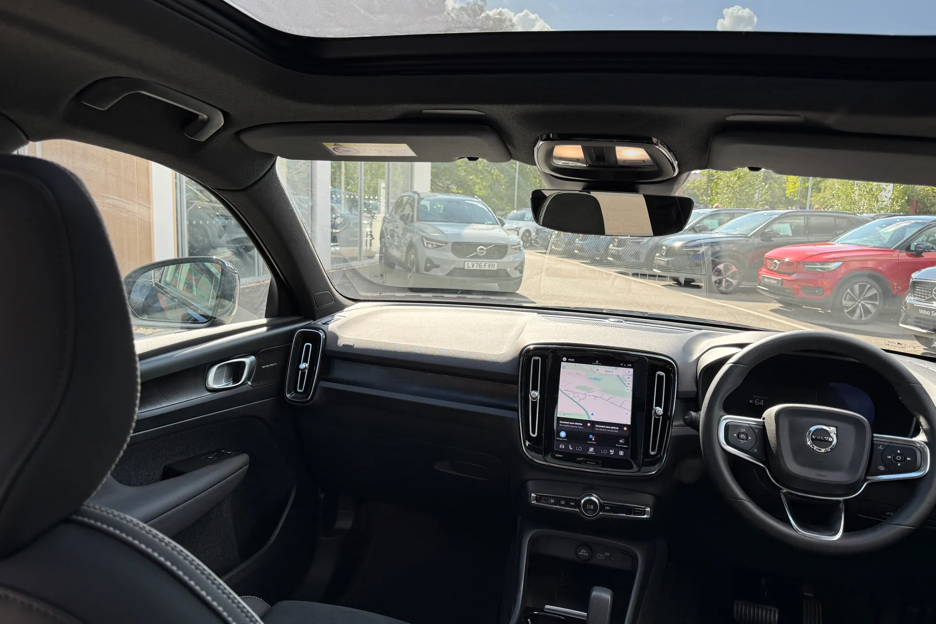 Volvo XC40 thumbnail image number 30