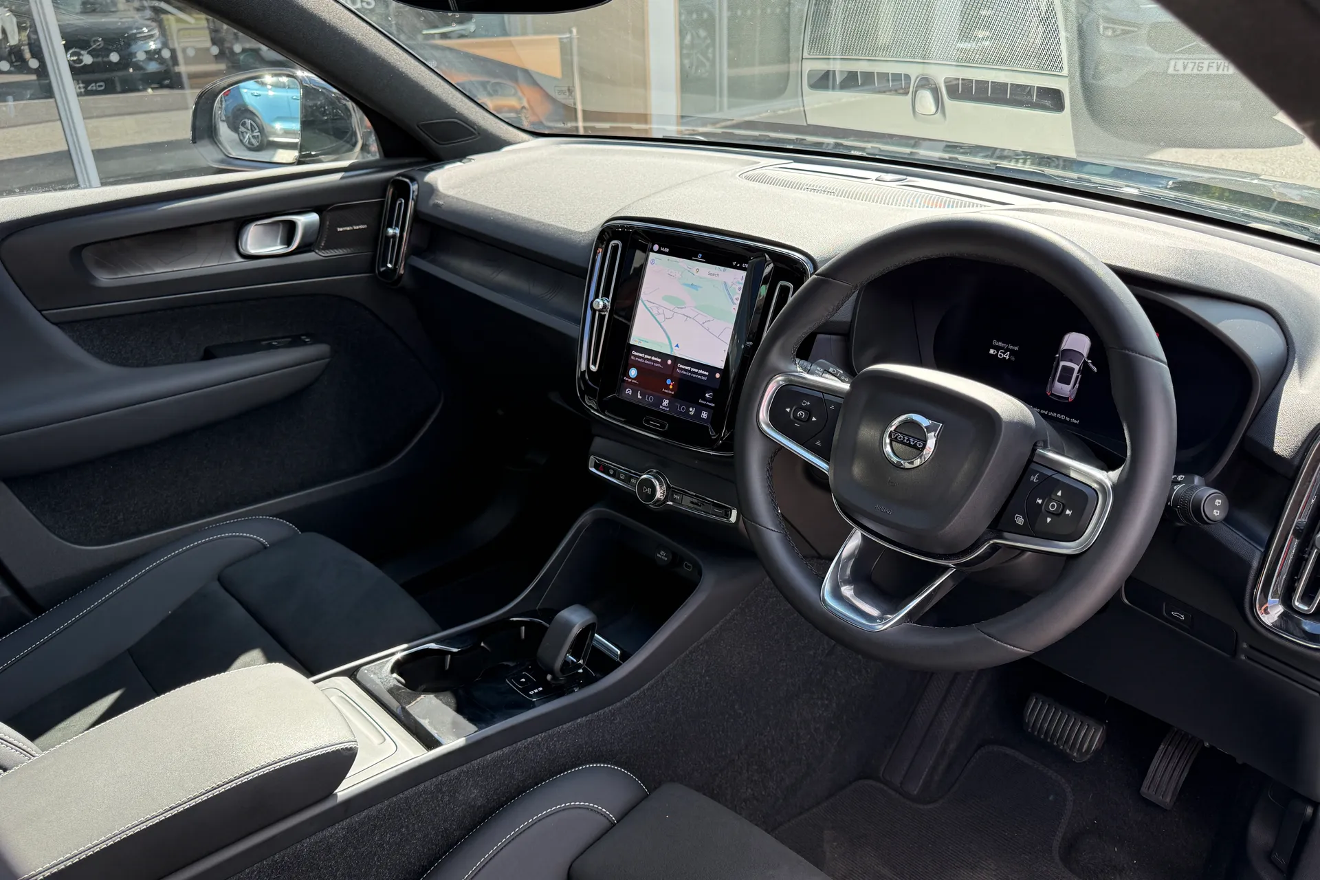 Volvo XC40 thumbnail image number 6