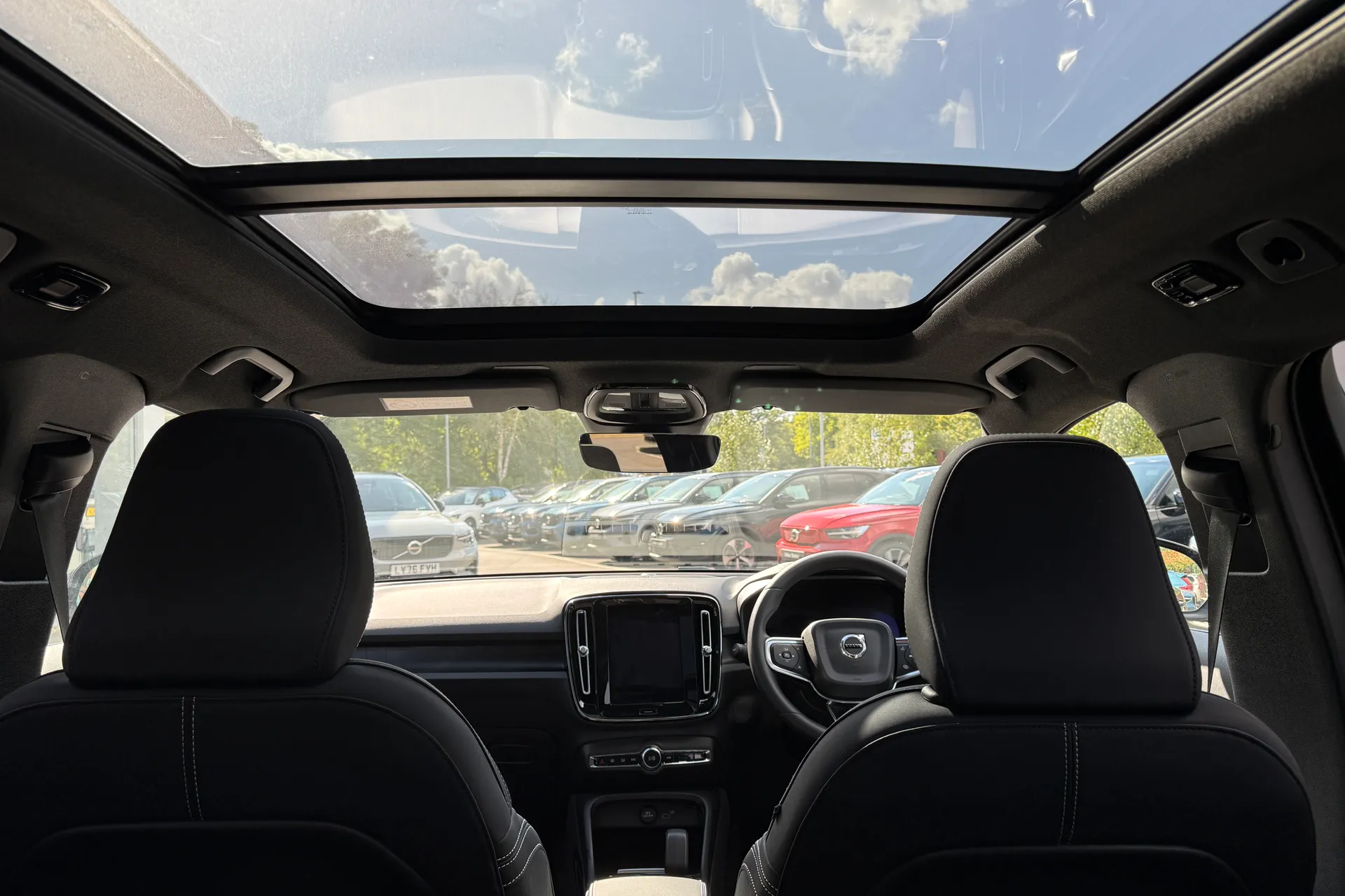 Volvo XC40 thumbnail image number 21