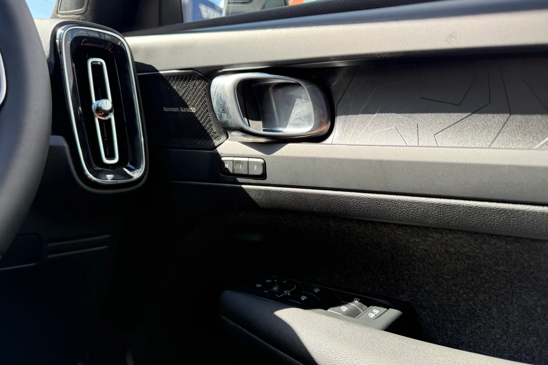 Volvo XC40 thumbnail image number 40