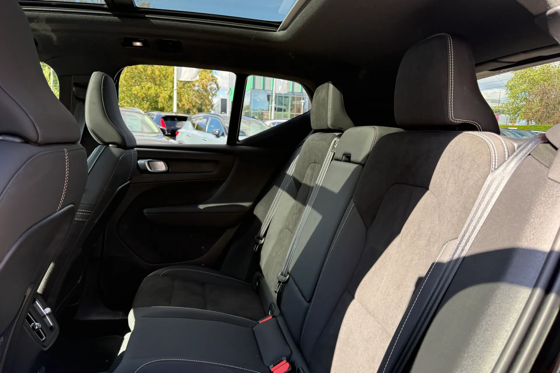 Volvo XC40 thumbnail image number 29