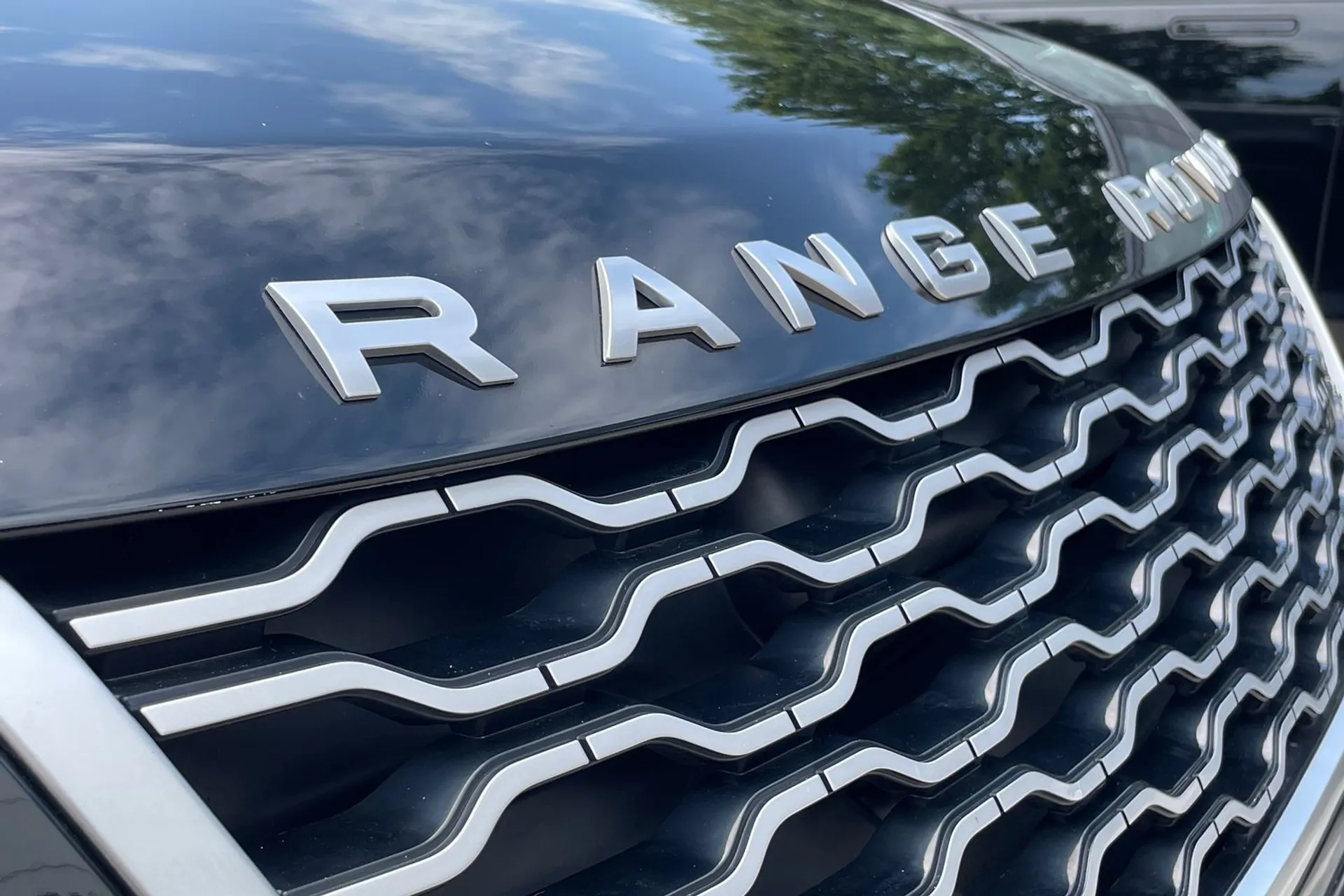 LAND ROVER RANGE ROVER VELAR thumbnail image number 25