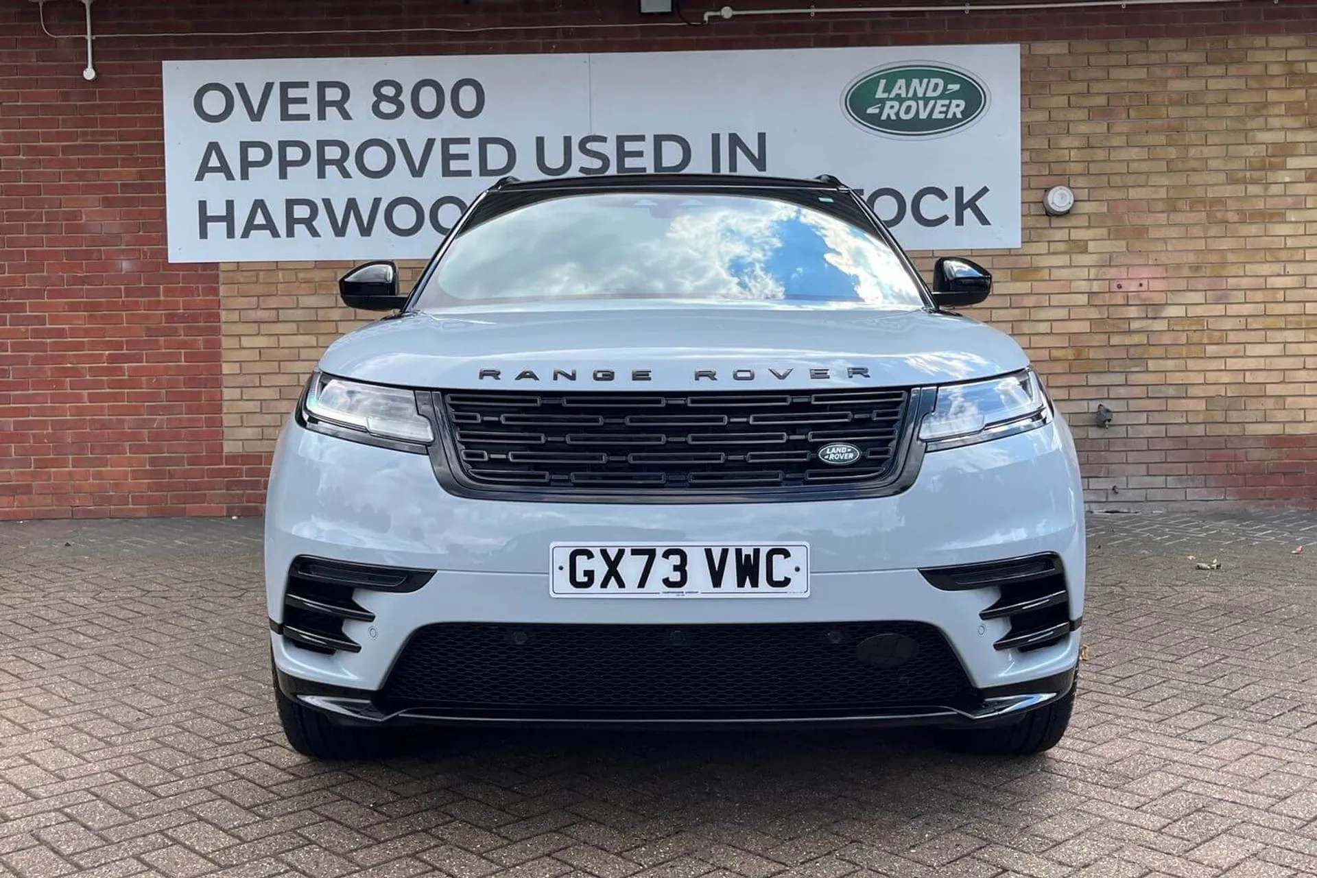 LAND ROVER RANGE ROVER VELAR thumbnail image number 17