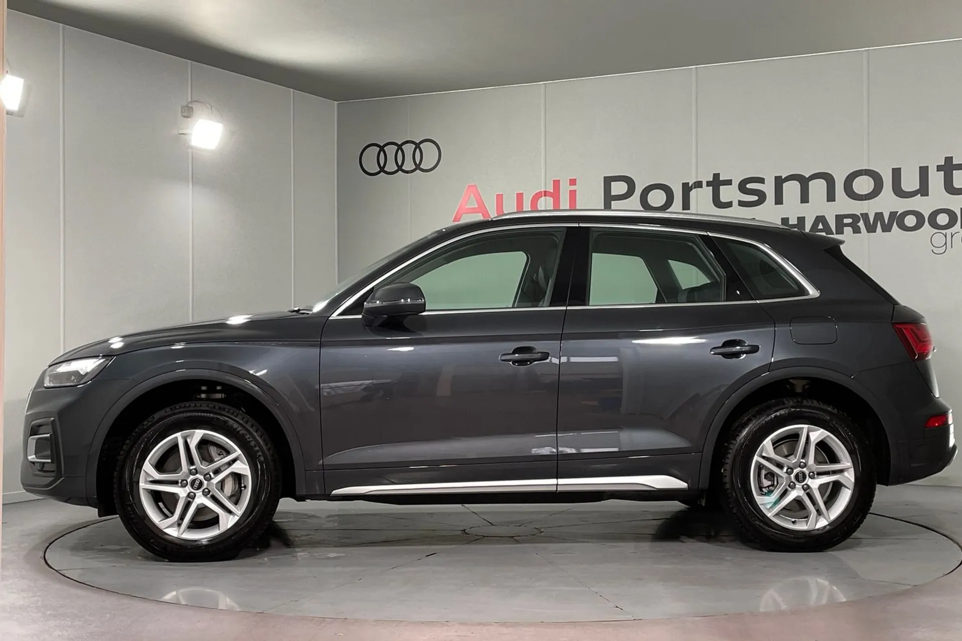 Audi Q5 thumbnail image number 11