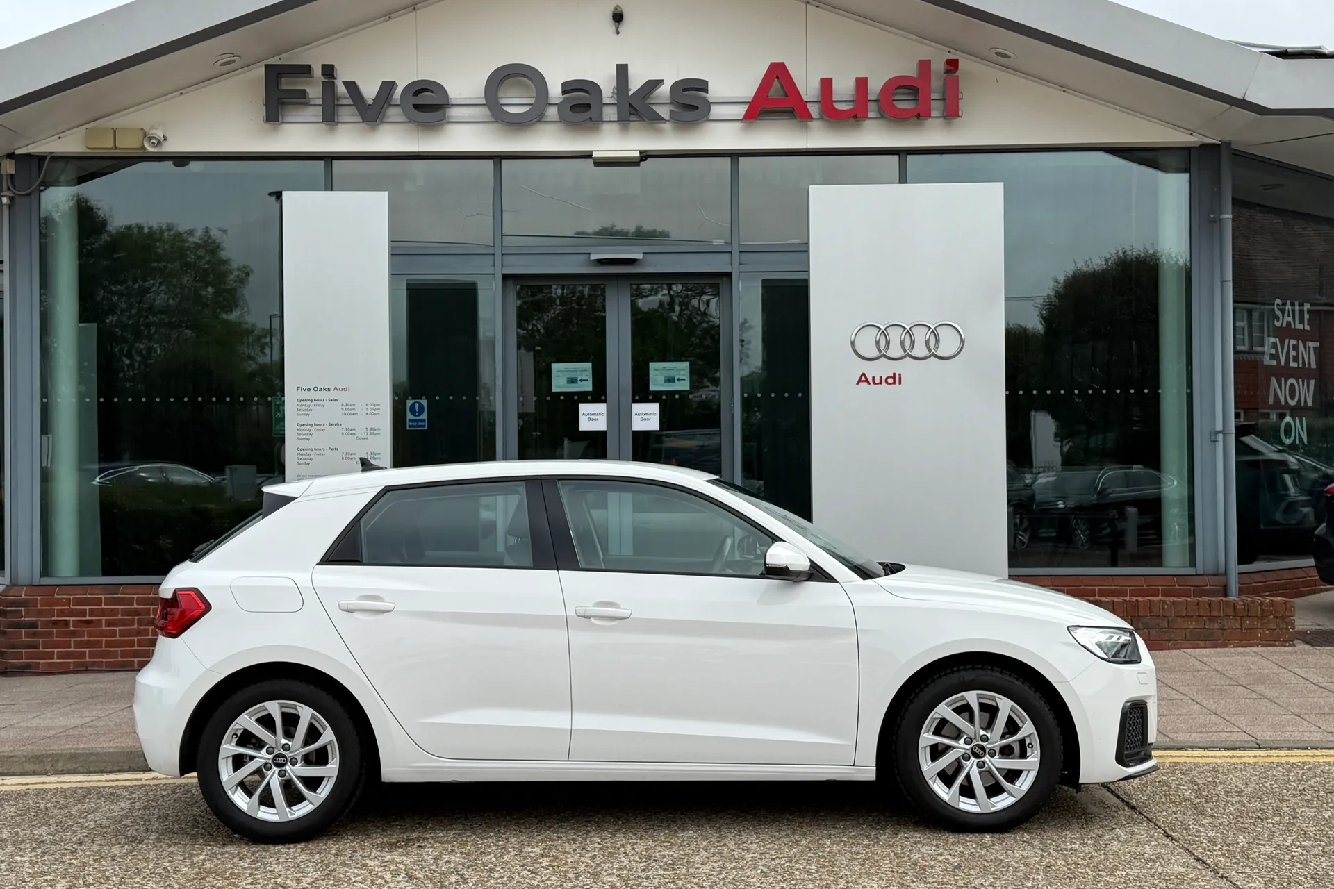 Audi A1 thumbnail image number 2