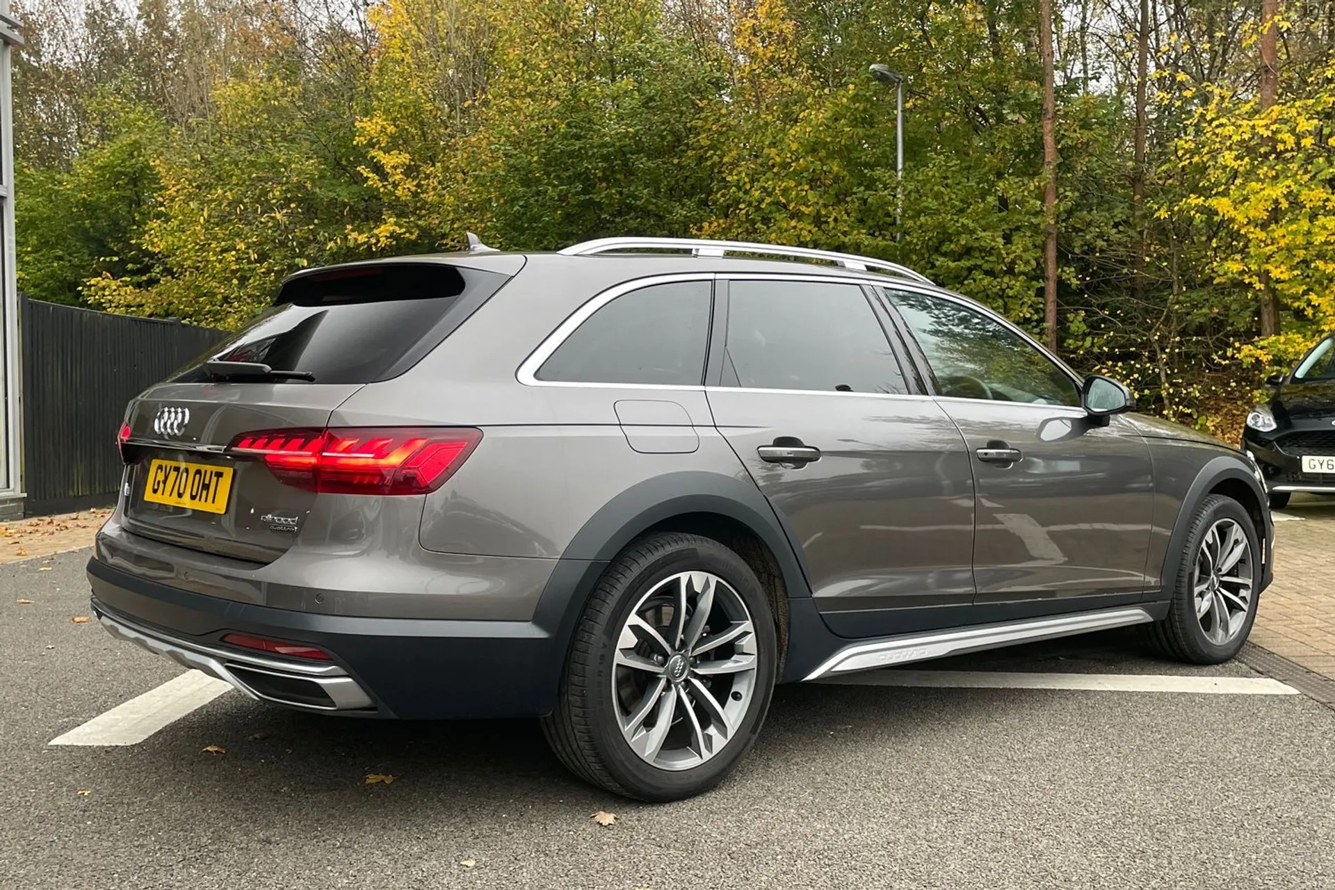 Audi A4 allroad thumbnail image number 7