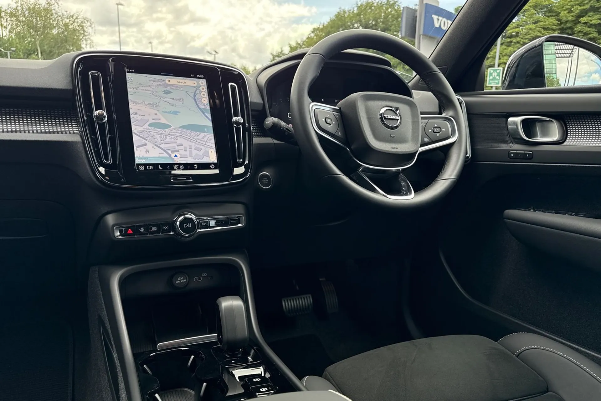 Volvo XC40 thumbnail image number 34