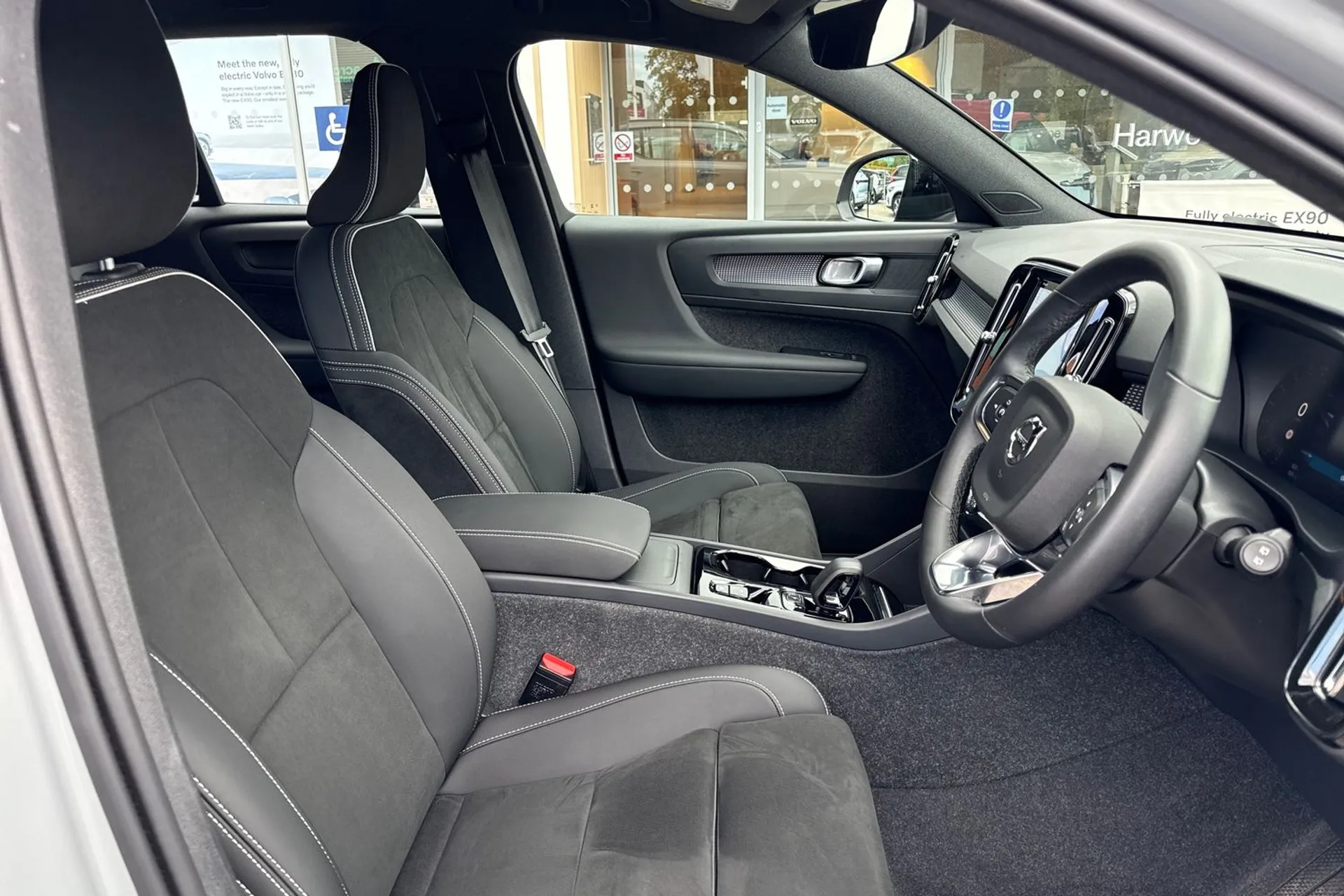 Volvo XC40 thumbnail image number 25
