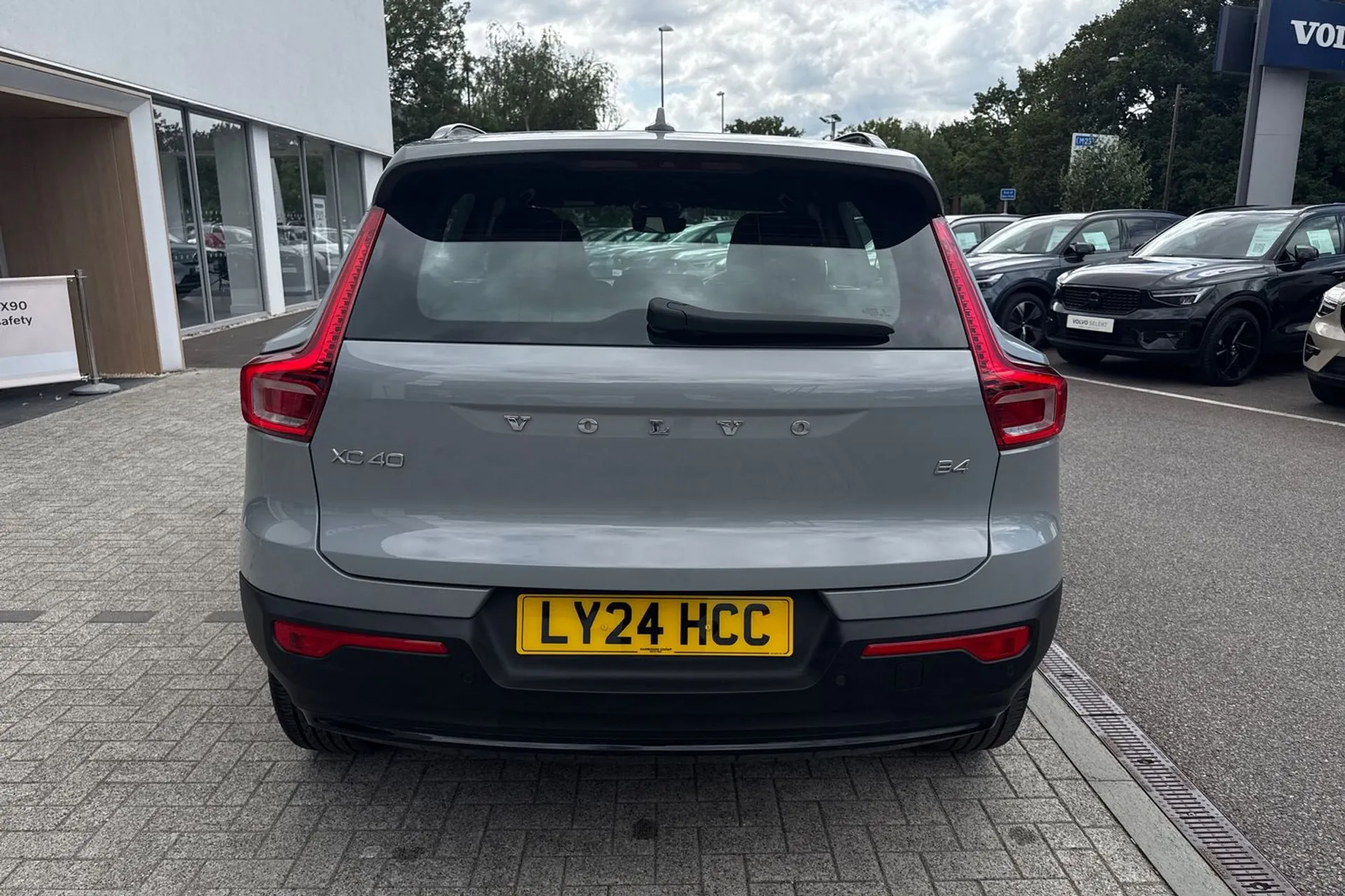 Volvo XC40 thumbnail image number 8