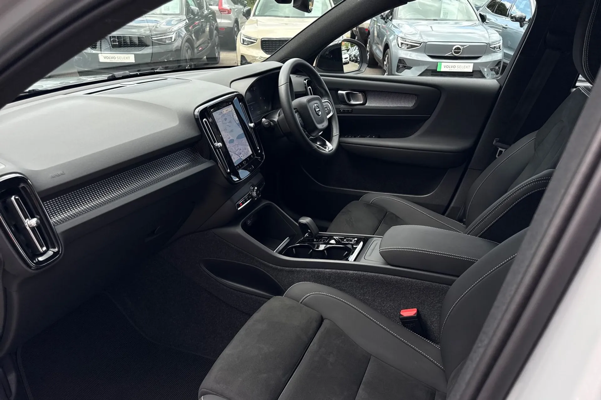 Volvo XC40 thumbnail image number 26