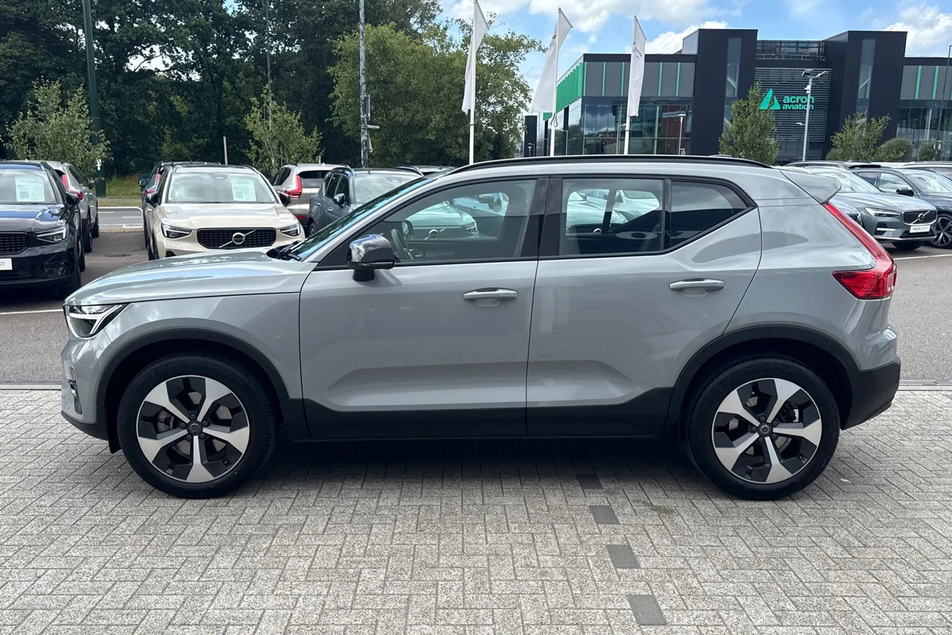 Volvo XC40 thumbnail image number 10