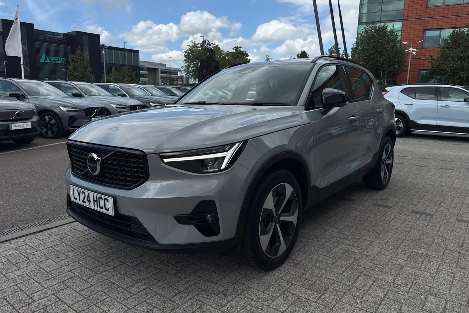 Volvo XC40 thumbnail image number 11