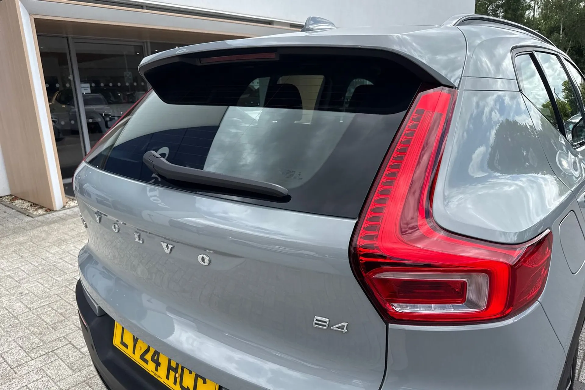 Volvo XC40 thumbnail image number 15
