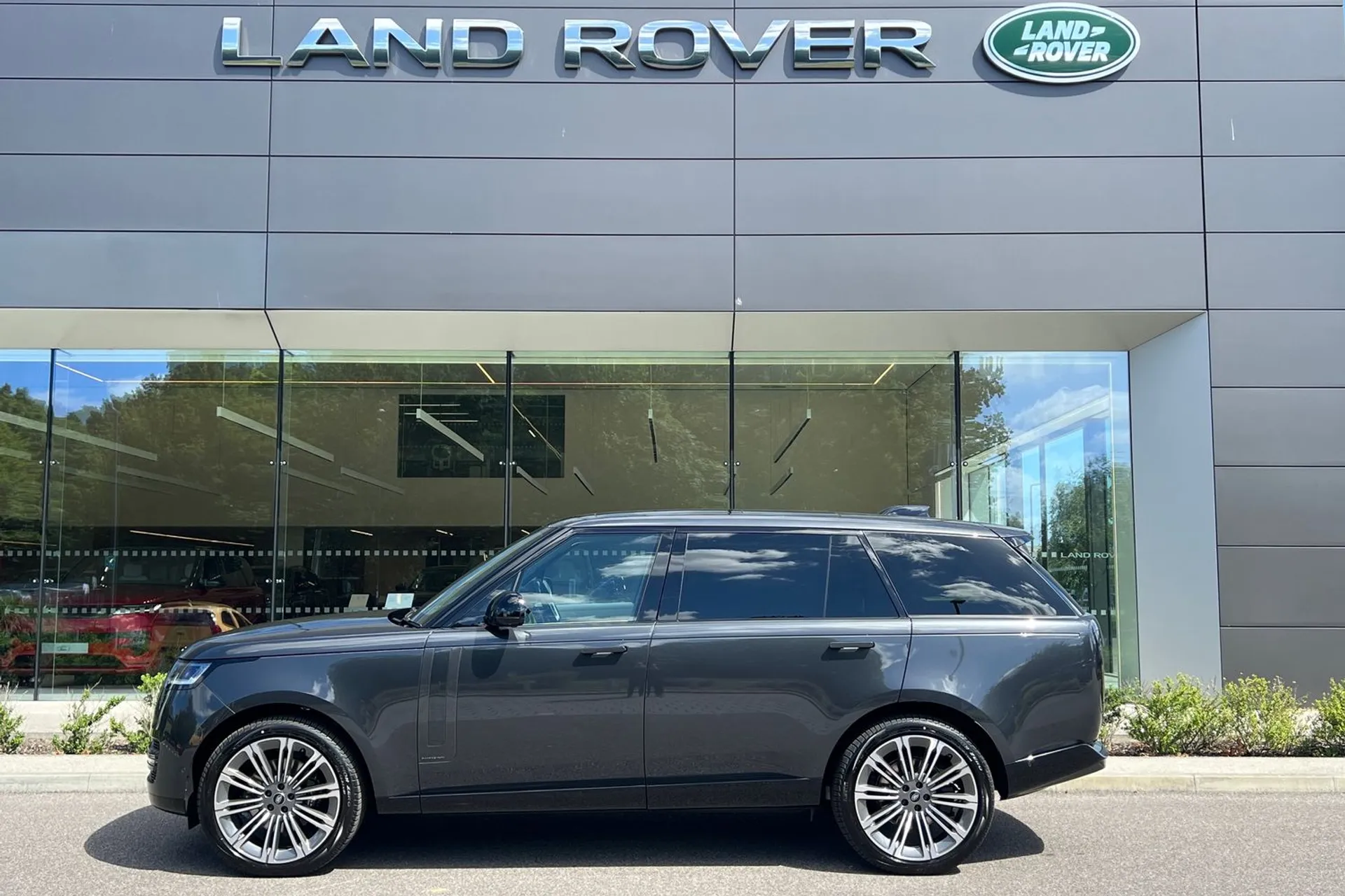 LAND ROVER RANGE ROVER thumbnail image number 8