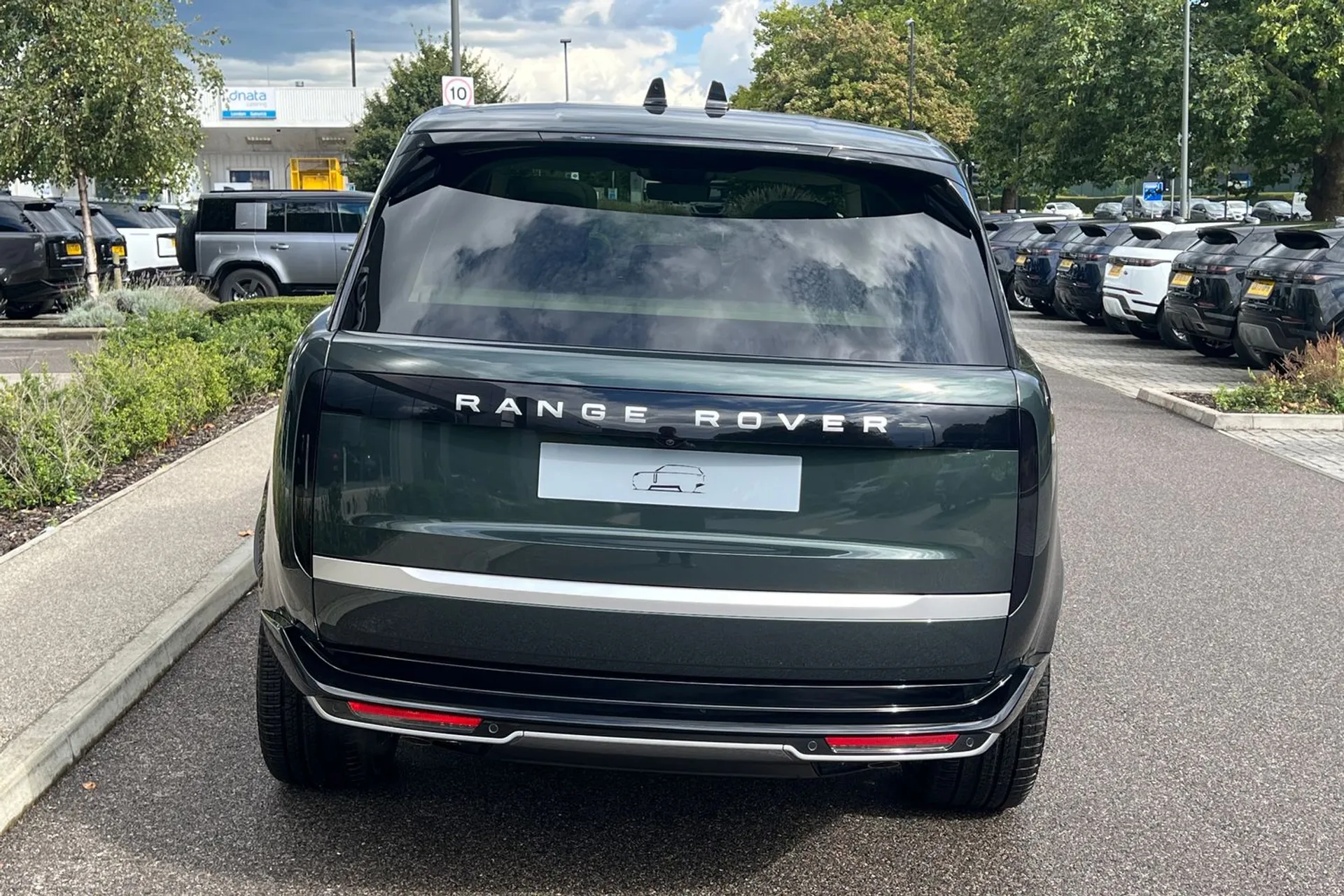 LAND ROVER RANGE ROVER thumbnail image number 11