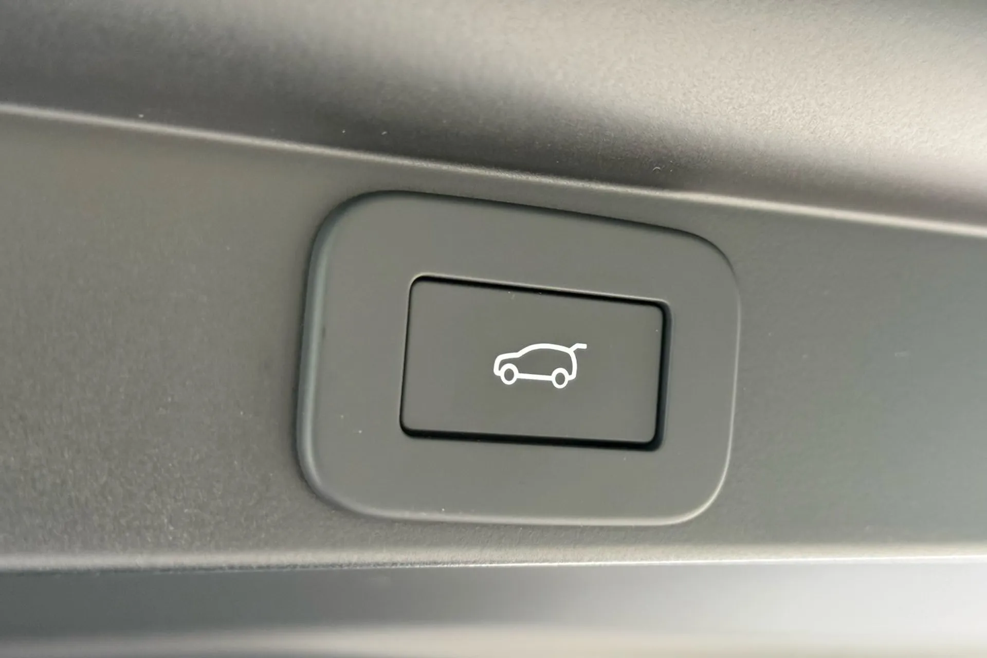 LAND ROVER RANGE ROVER thumbnail image number 47
